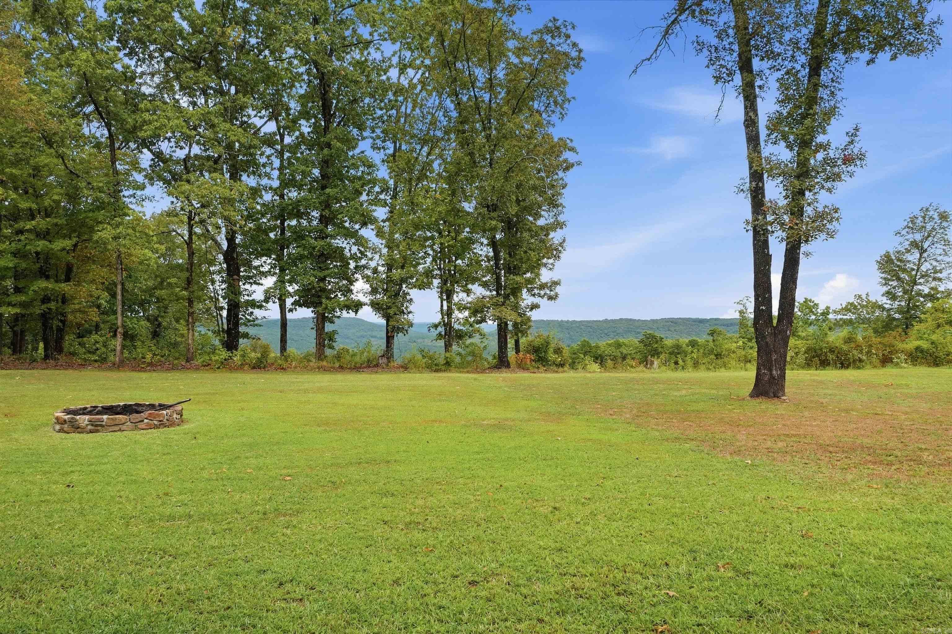 9059 Highway 16 West Clinton, AR 72031