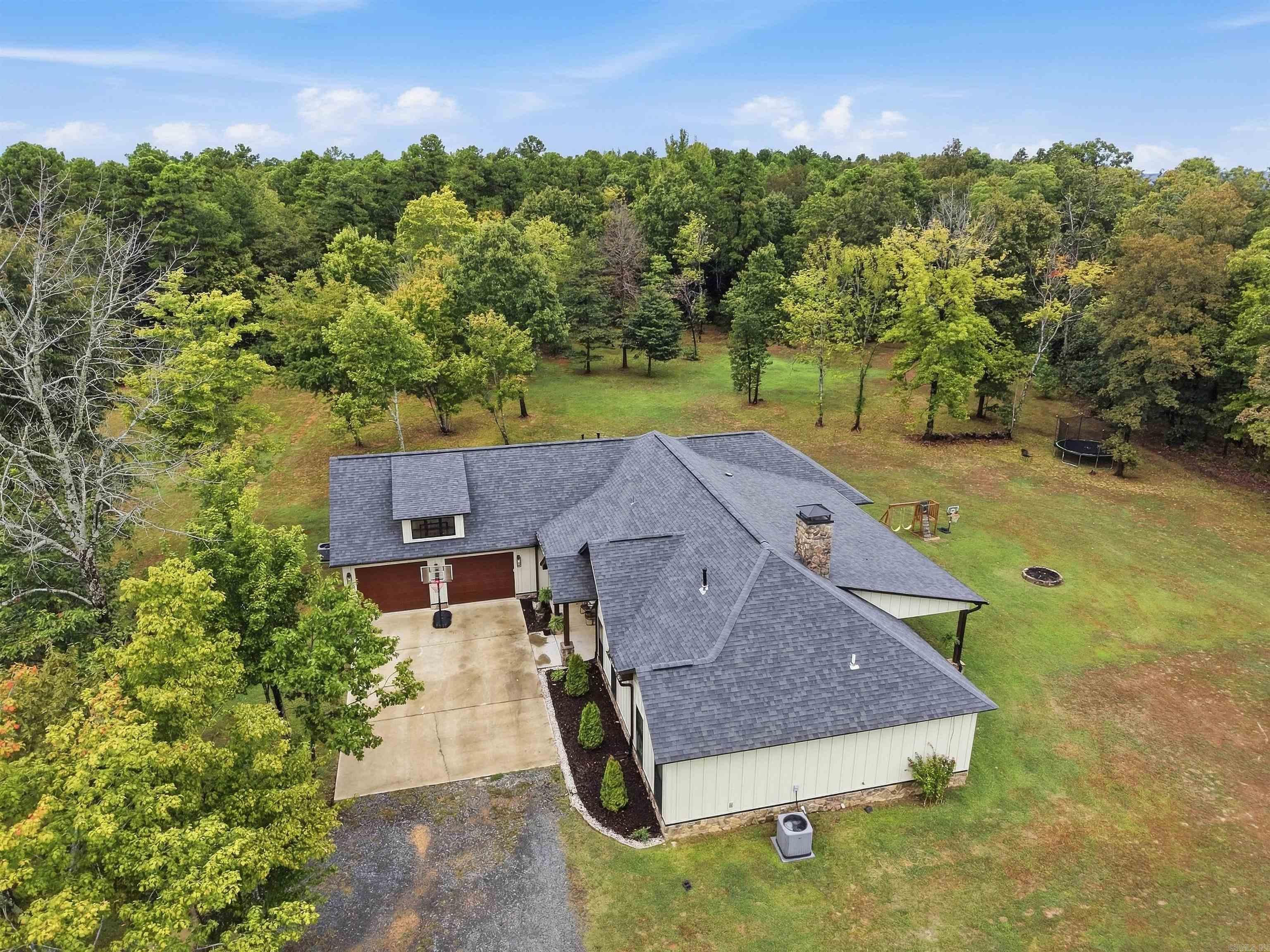 9059 Highway 16 West Clinton, AR 72031