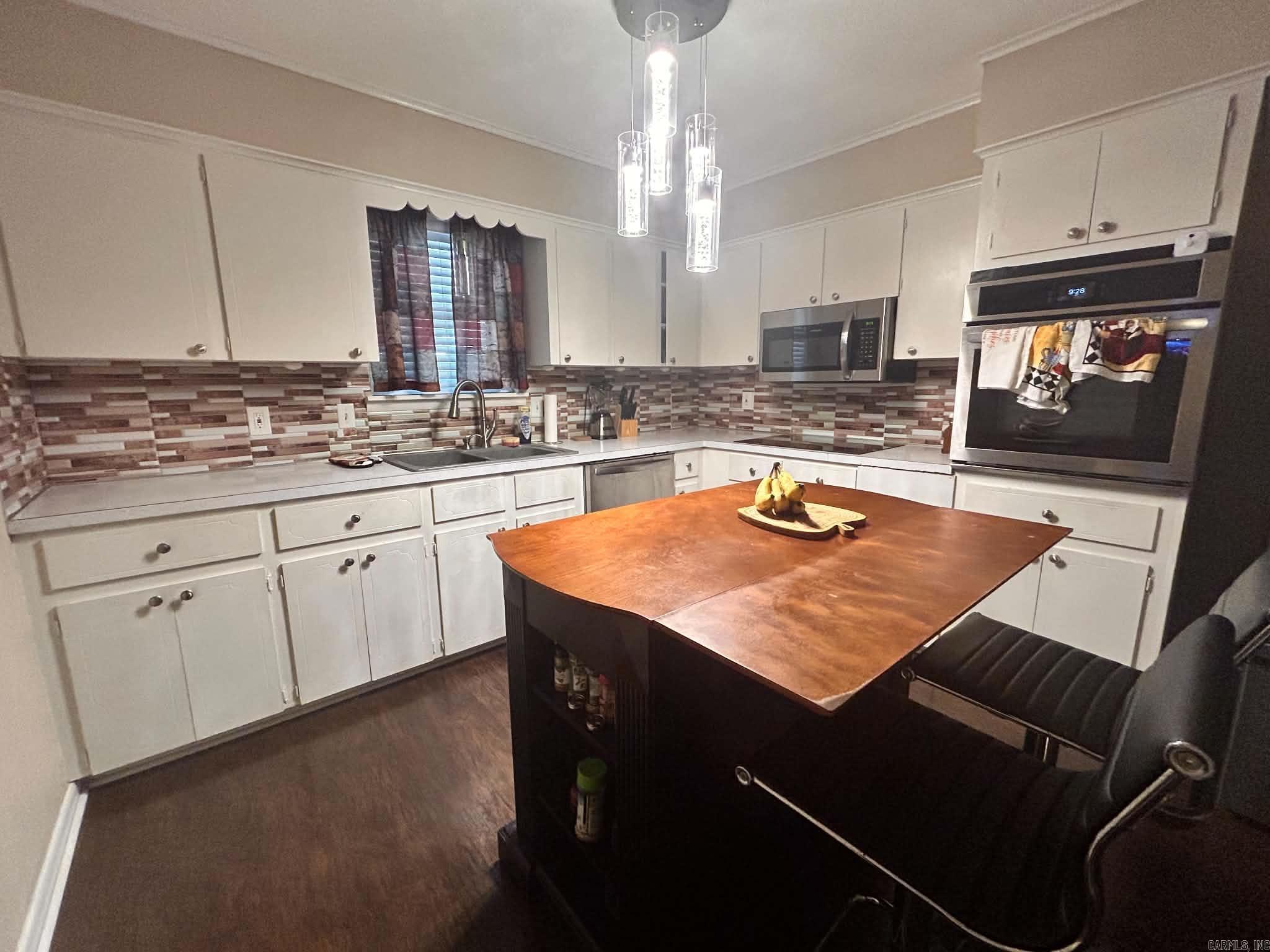 2907 Elkmont  Little Rock, AR