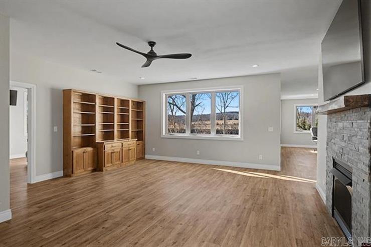 5 Sowbug Circle Cotter, AR 72626