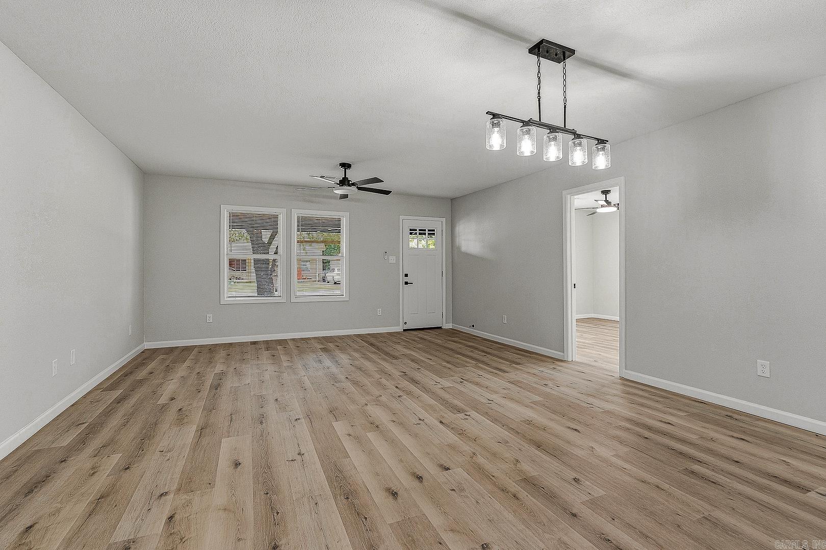207 S 14th Avenue  Paragould, AR