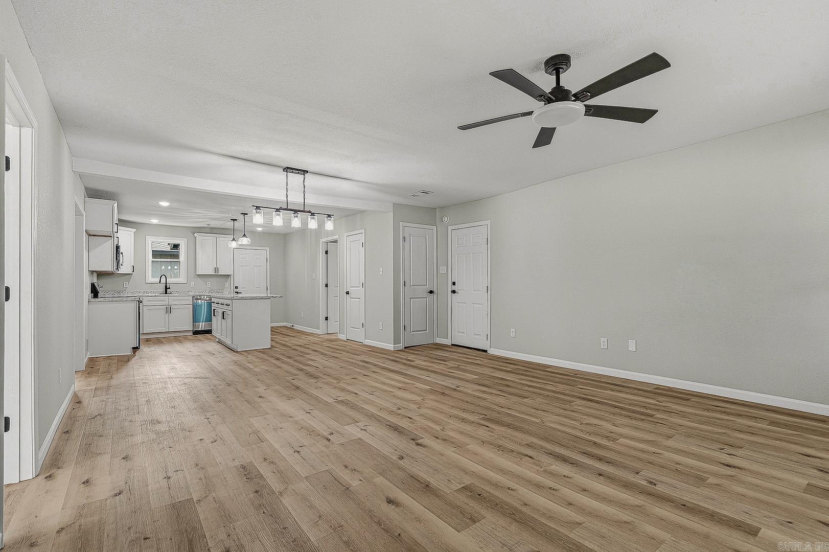 207 S 14th Avenue  Paragould, AR