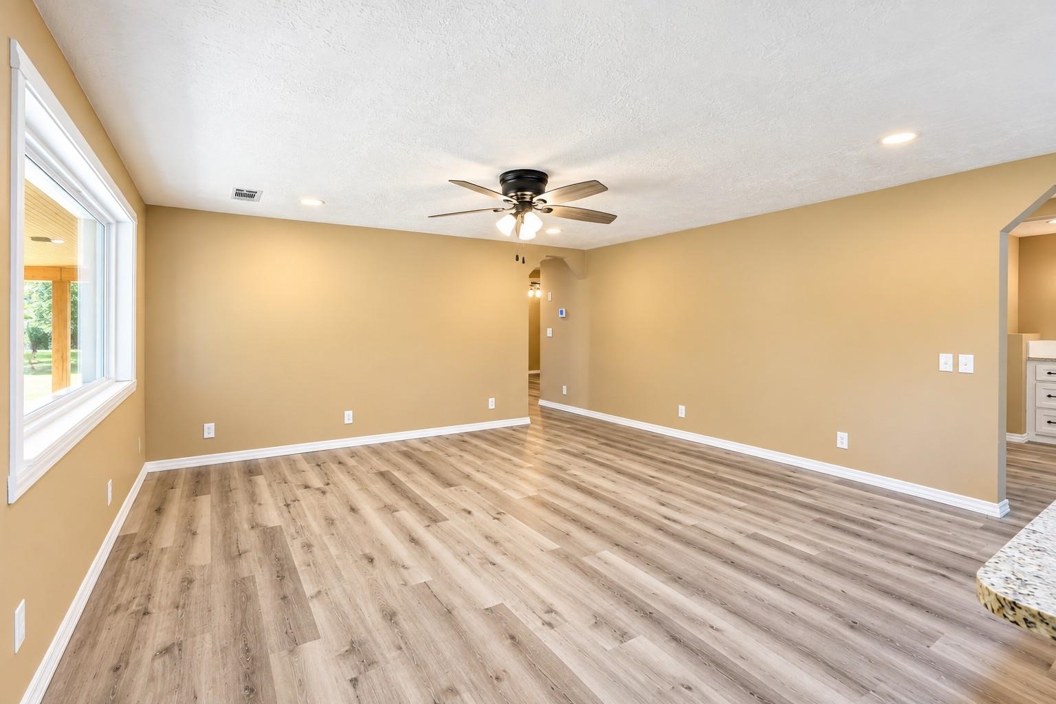 170 Hickory Street  Pineville, AR