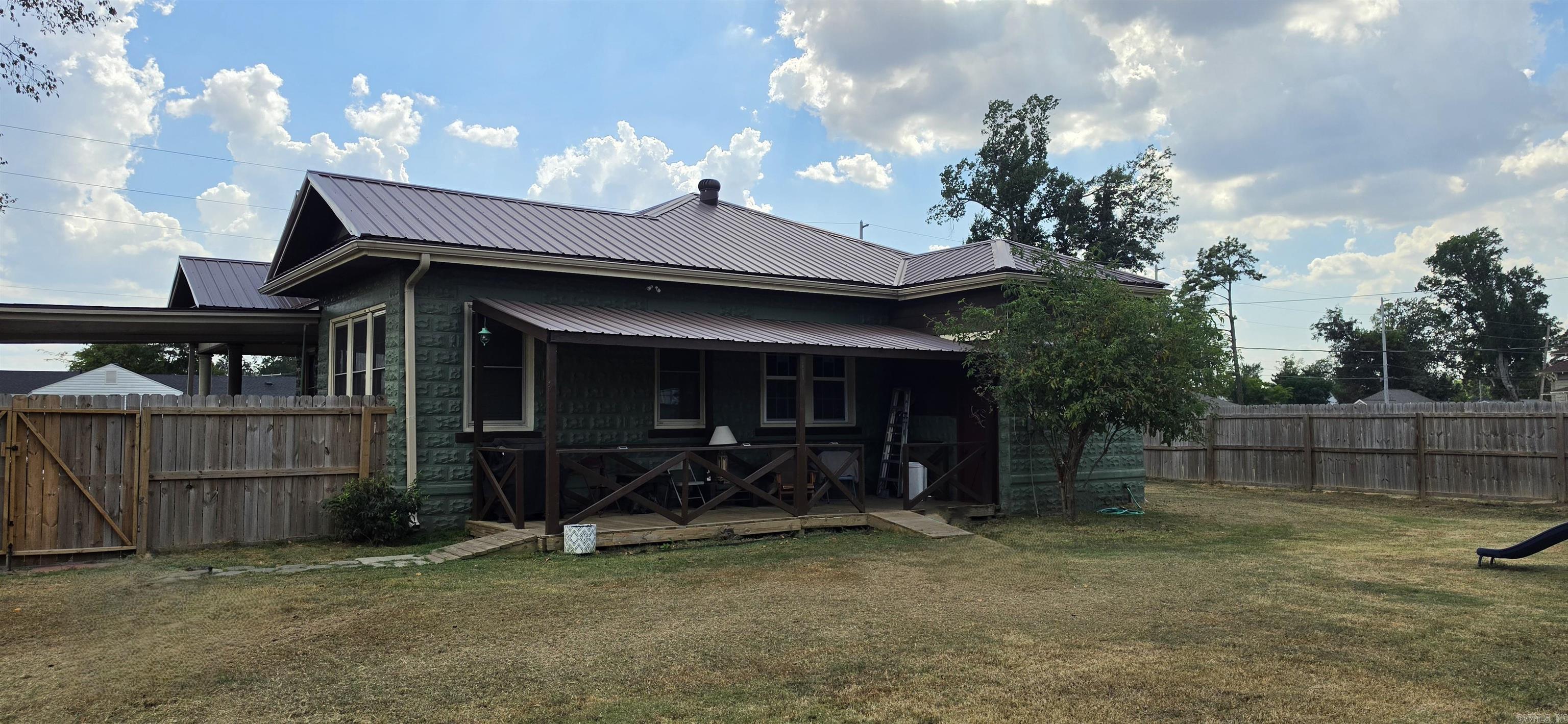 604 Jackson Ave  Wynne, AR