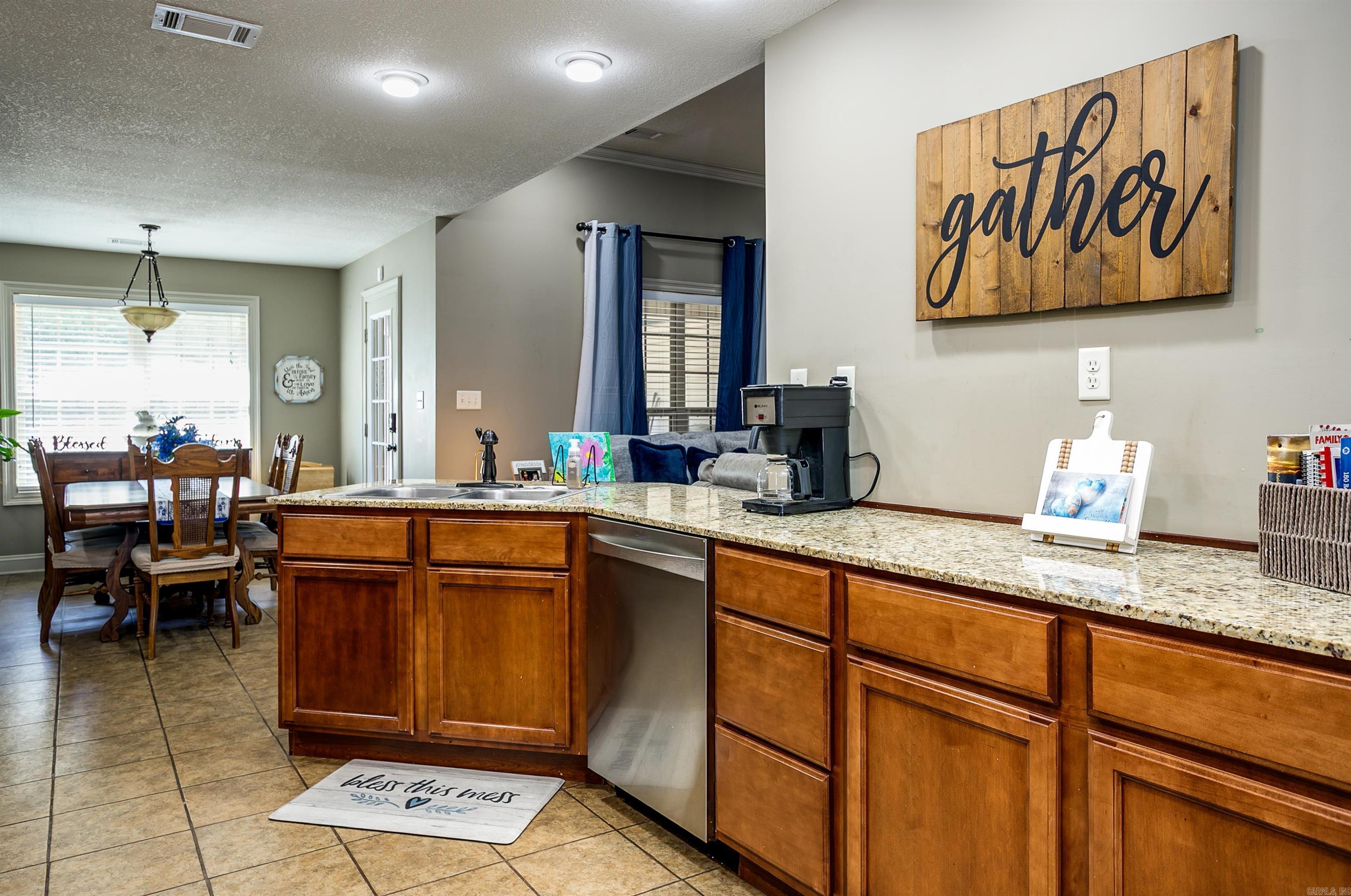 6037 Prairie Meadow Jonesboro, AR 72404