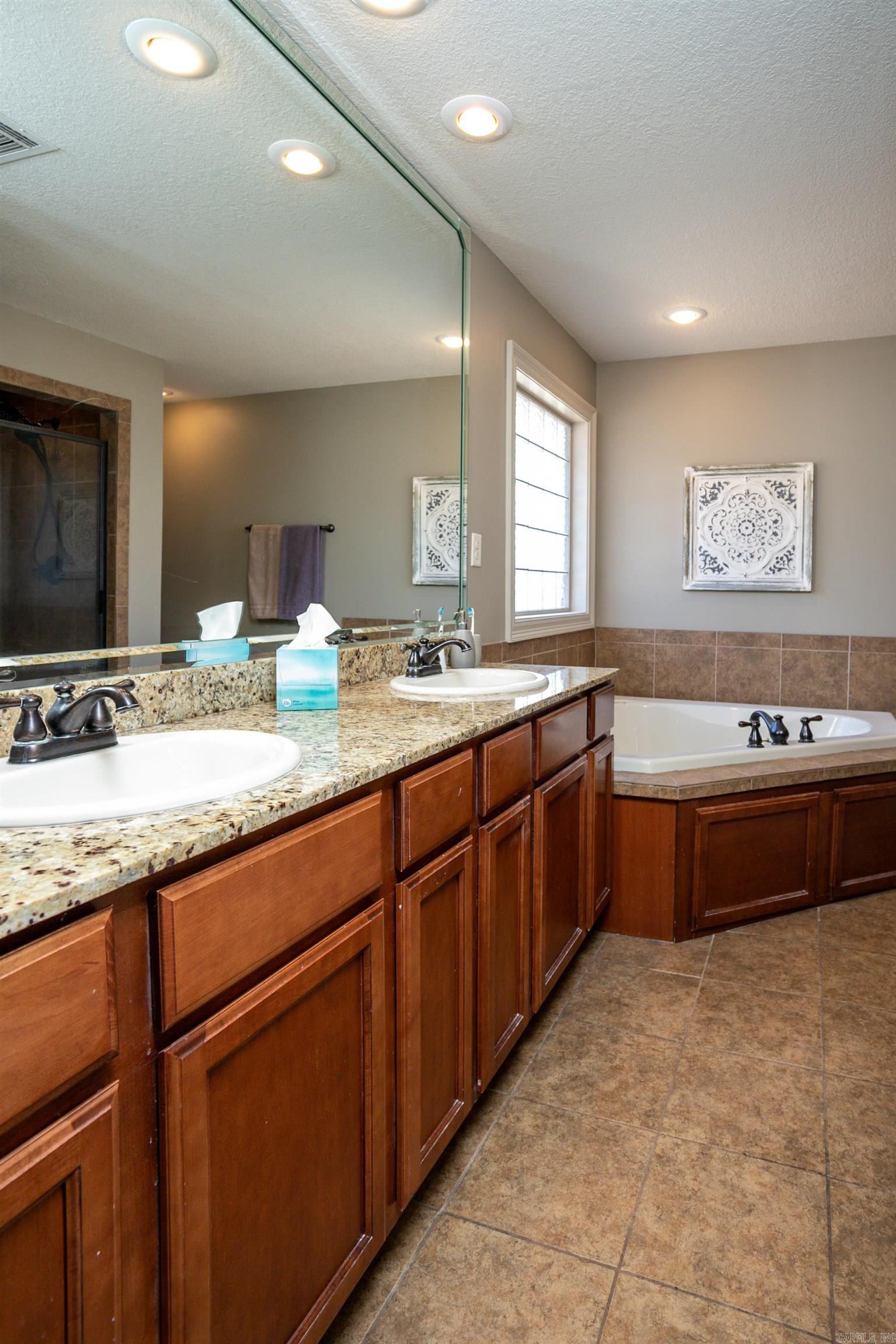 6037 Prairie Meadow Jonesboro, AR 72404