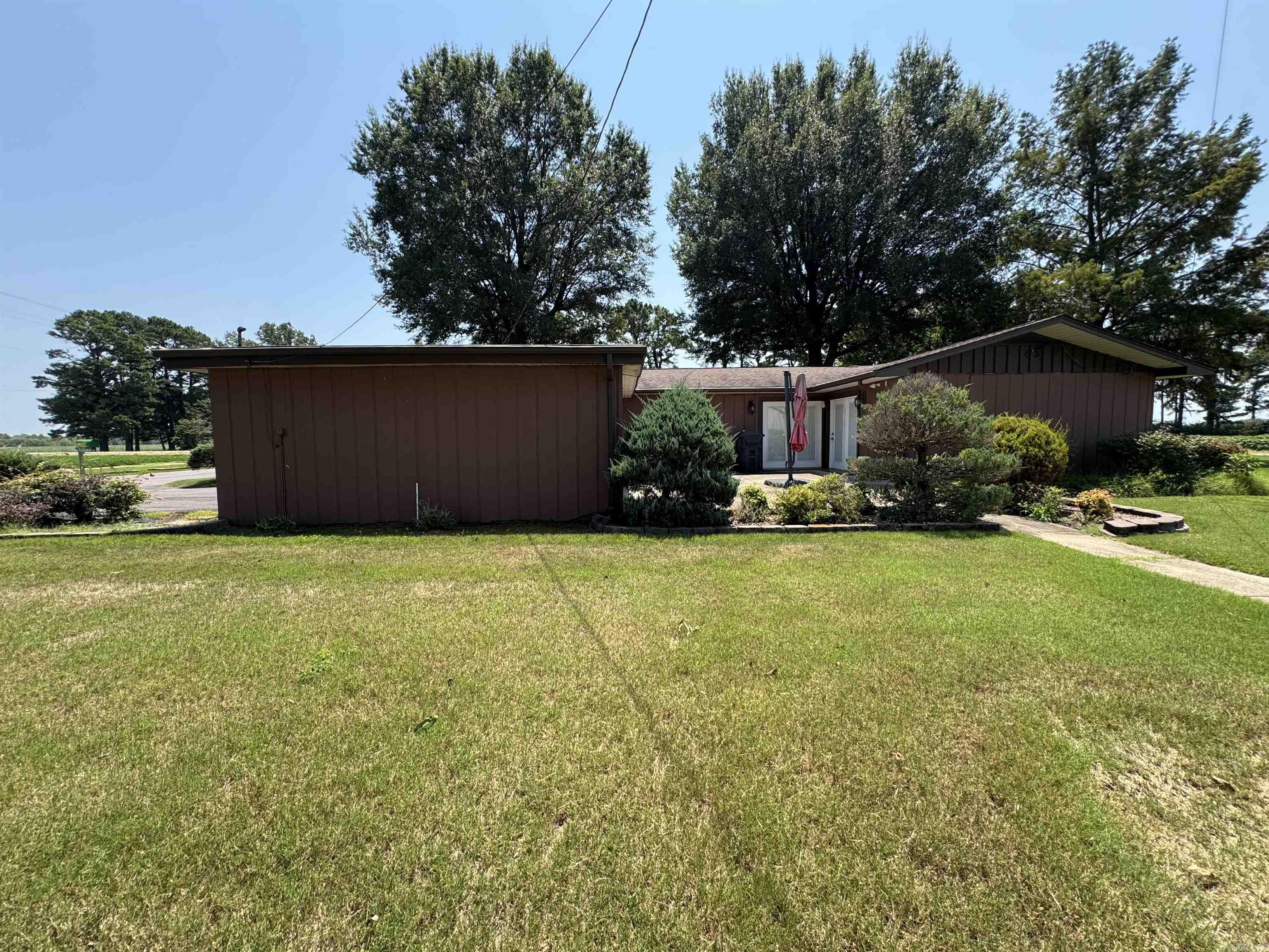 12695 Highway 90  Rector, AR