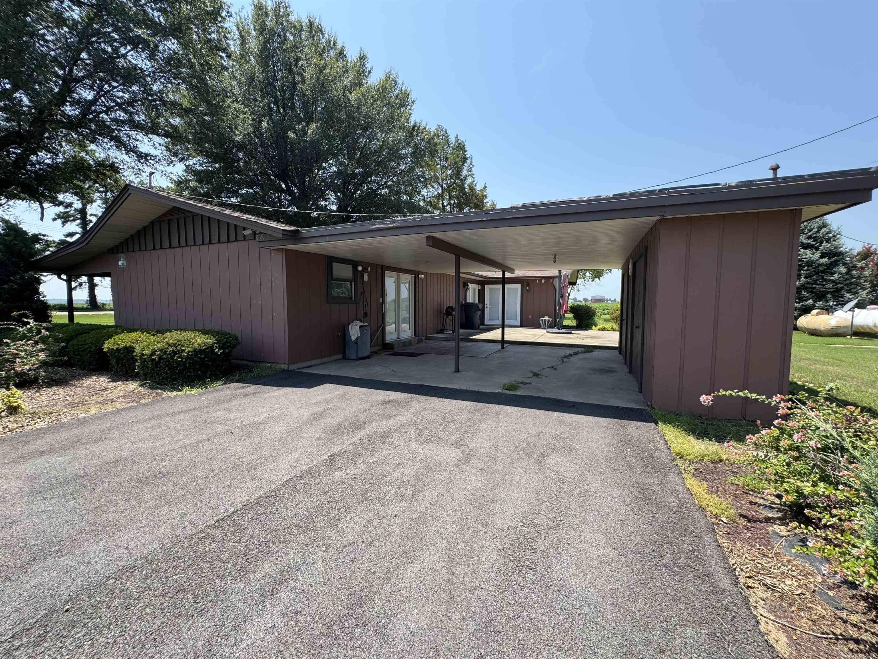 12695 Highway 90  Rector, AR
