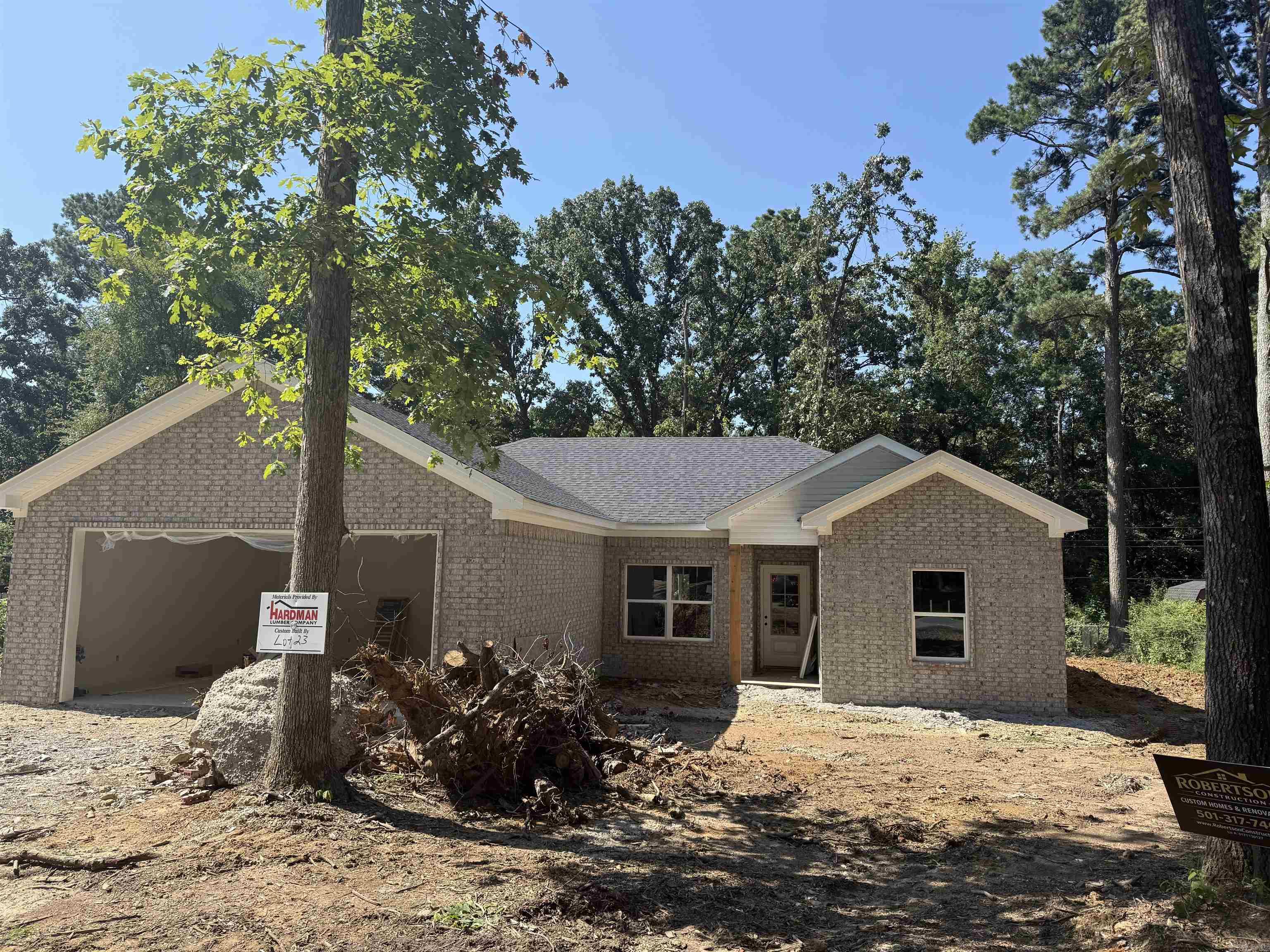 3205 Ward Dr — exterior