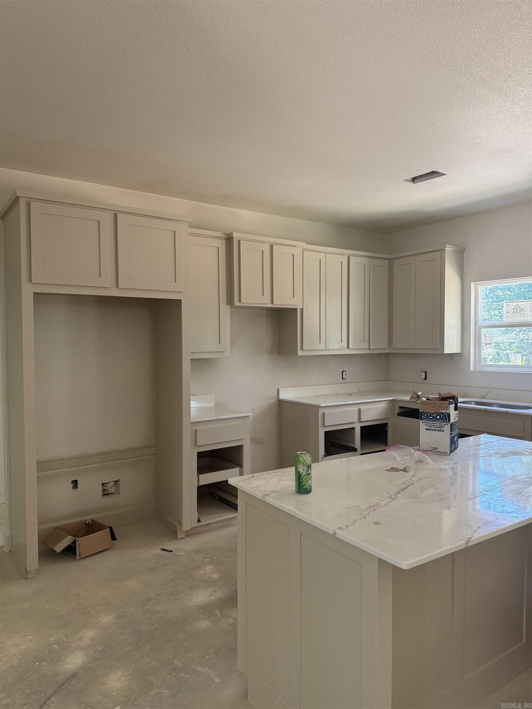 3205 Ward Dr — photo 2