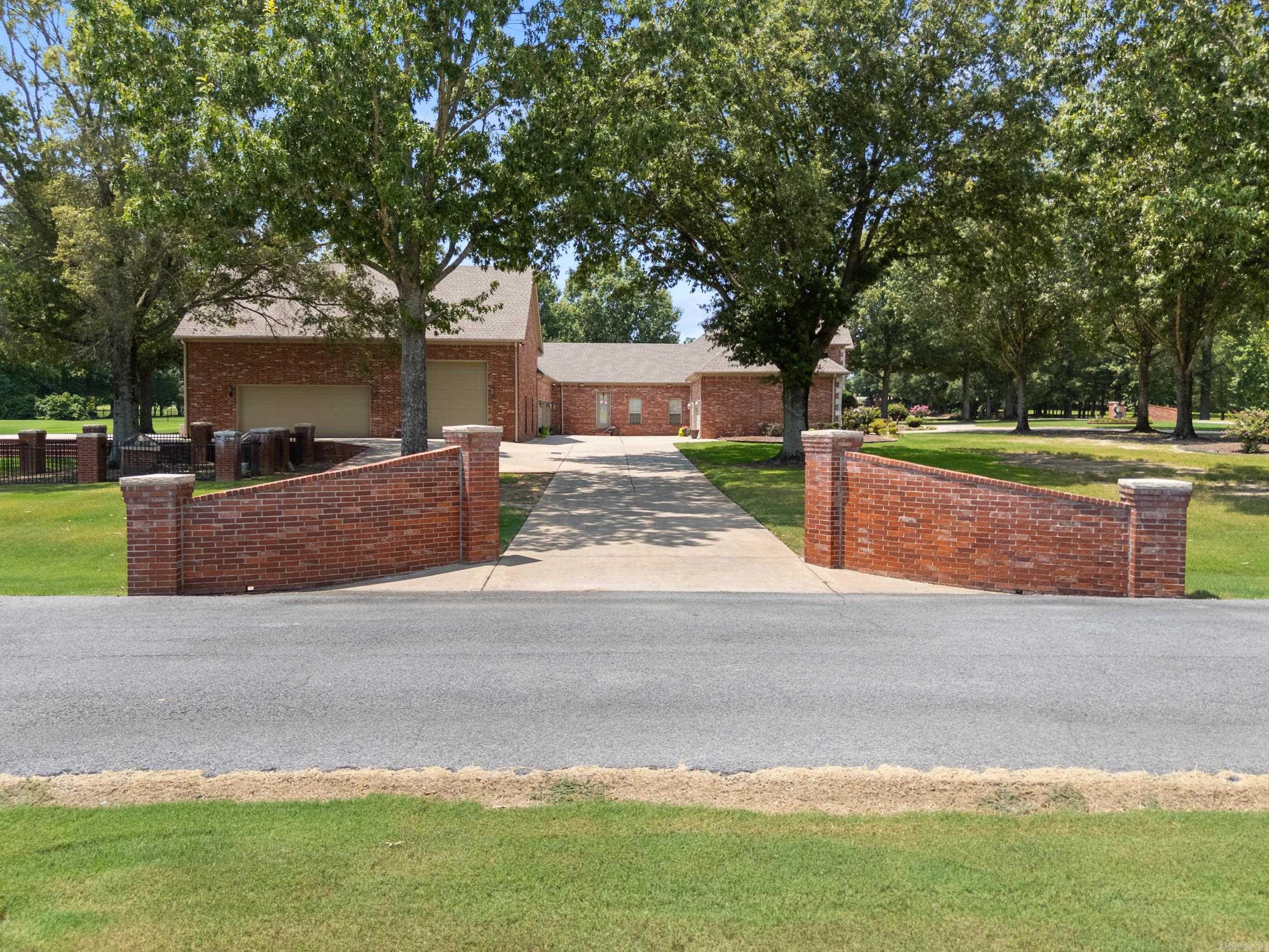 5 Westin Drive Conway, AR 72034