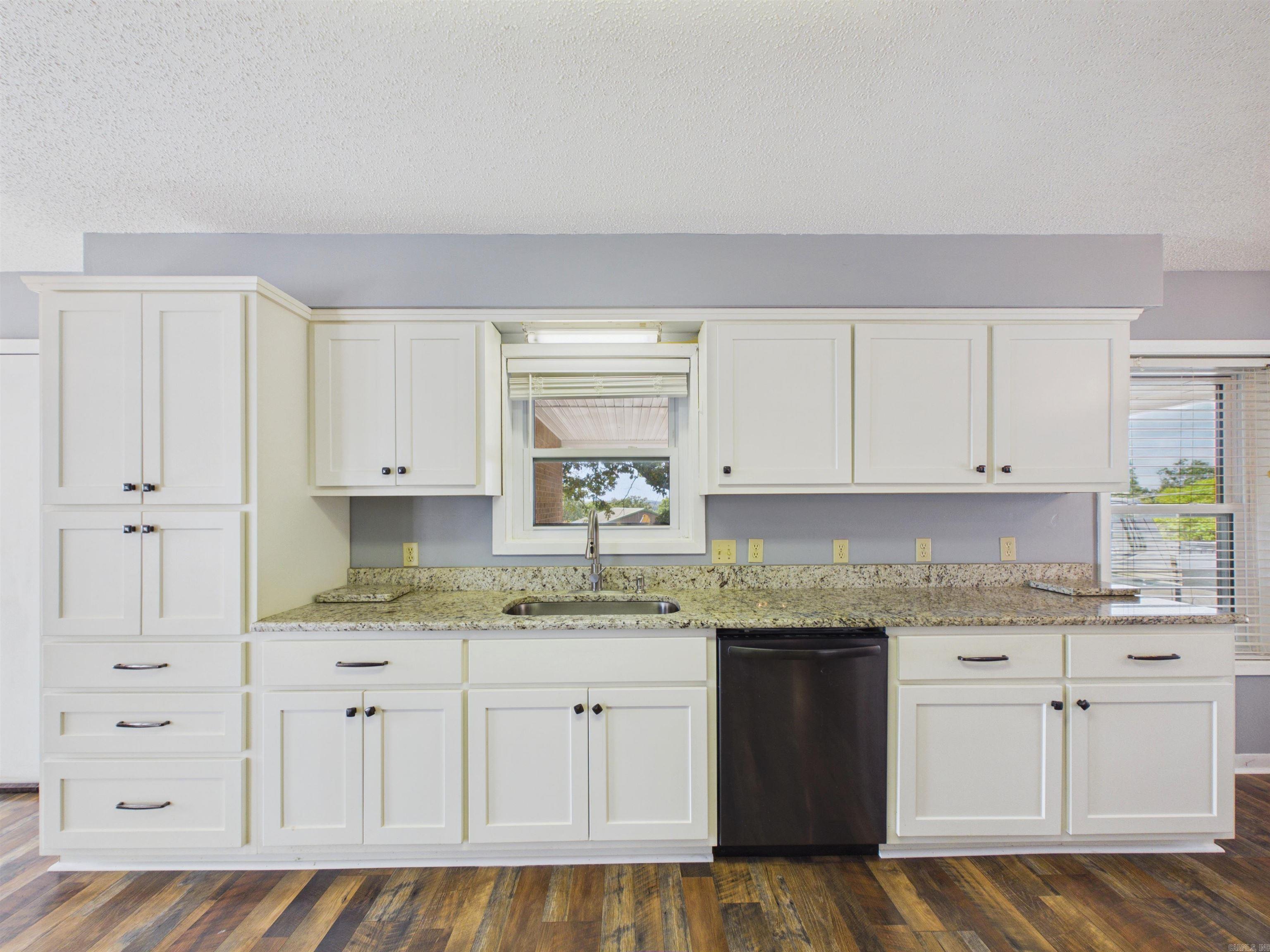 511 AR HWY 115  Cave City, AR