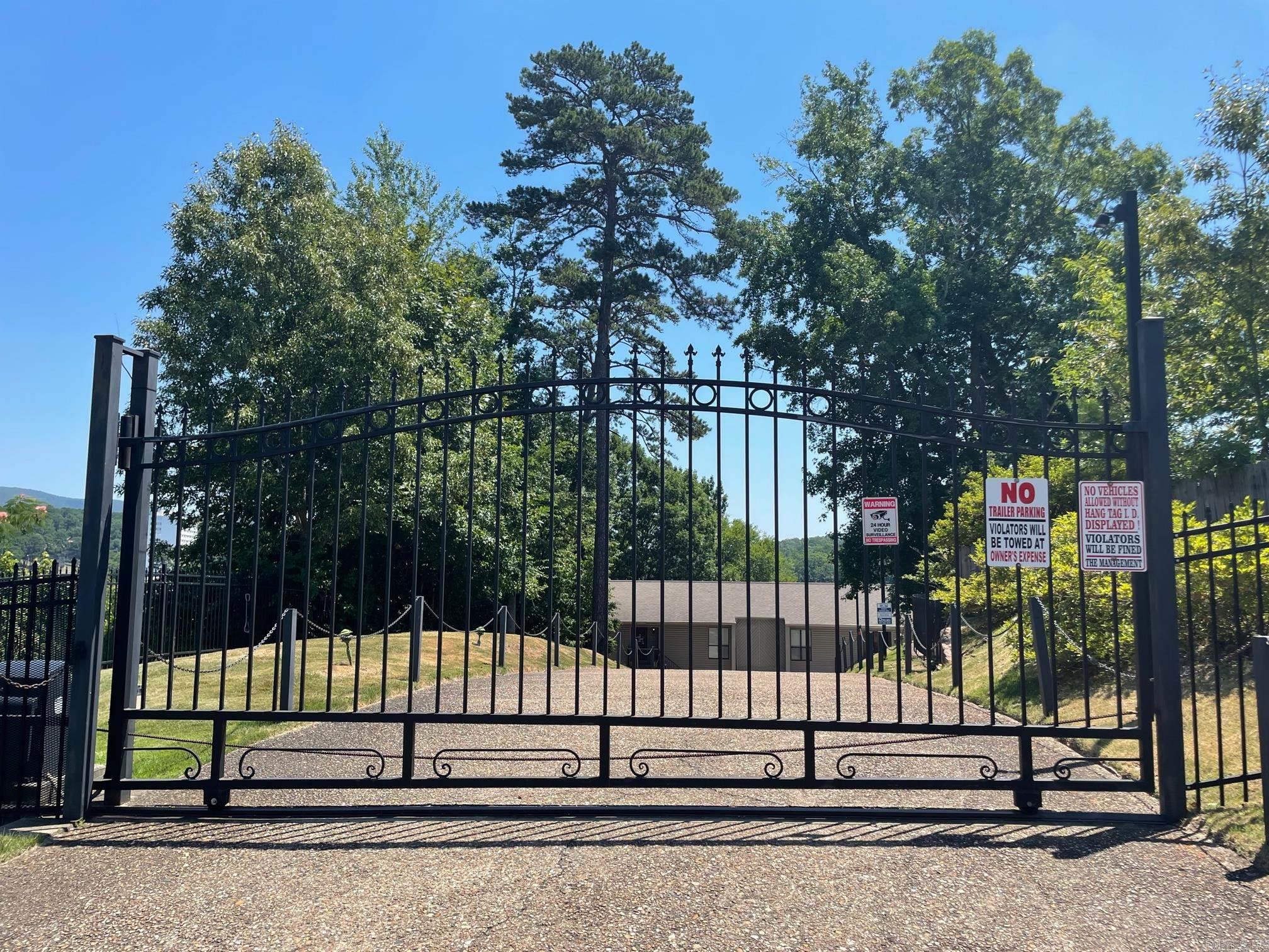 1319 Airport  Hot Springs, AR