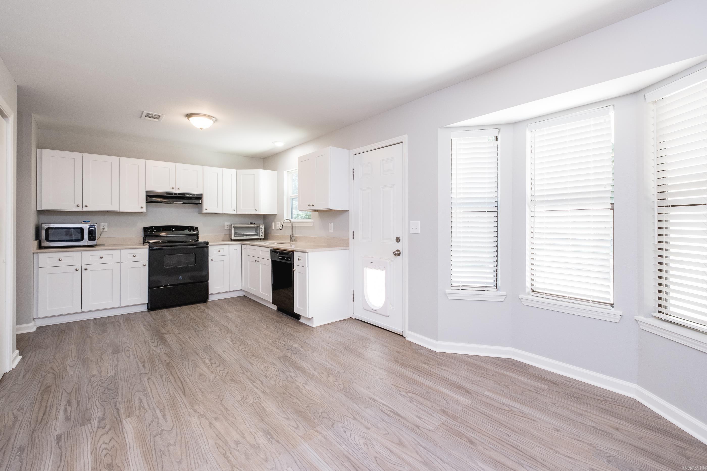 5 Smoking Oaks  Maumelle, AR