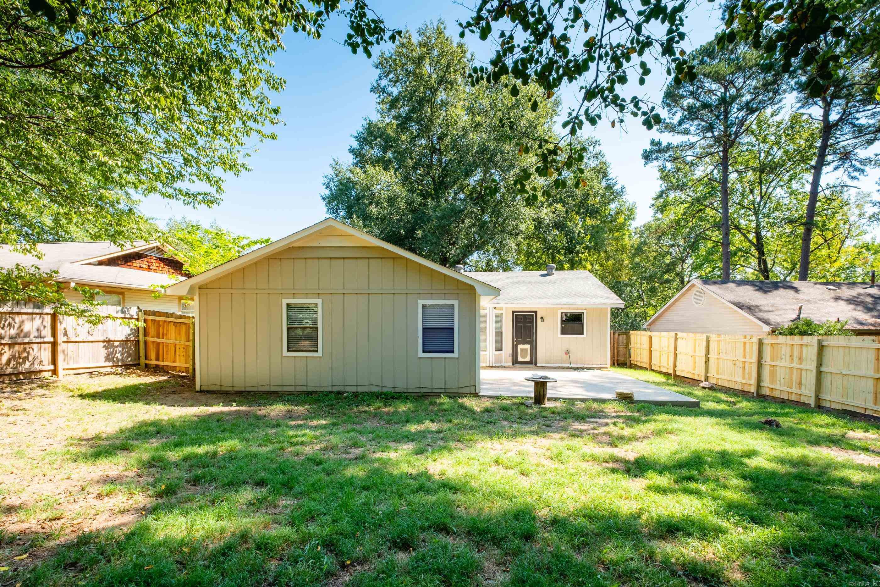 5 Smoking Oaks  Maumelle, AR