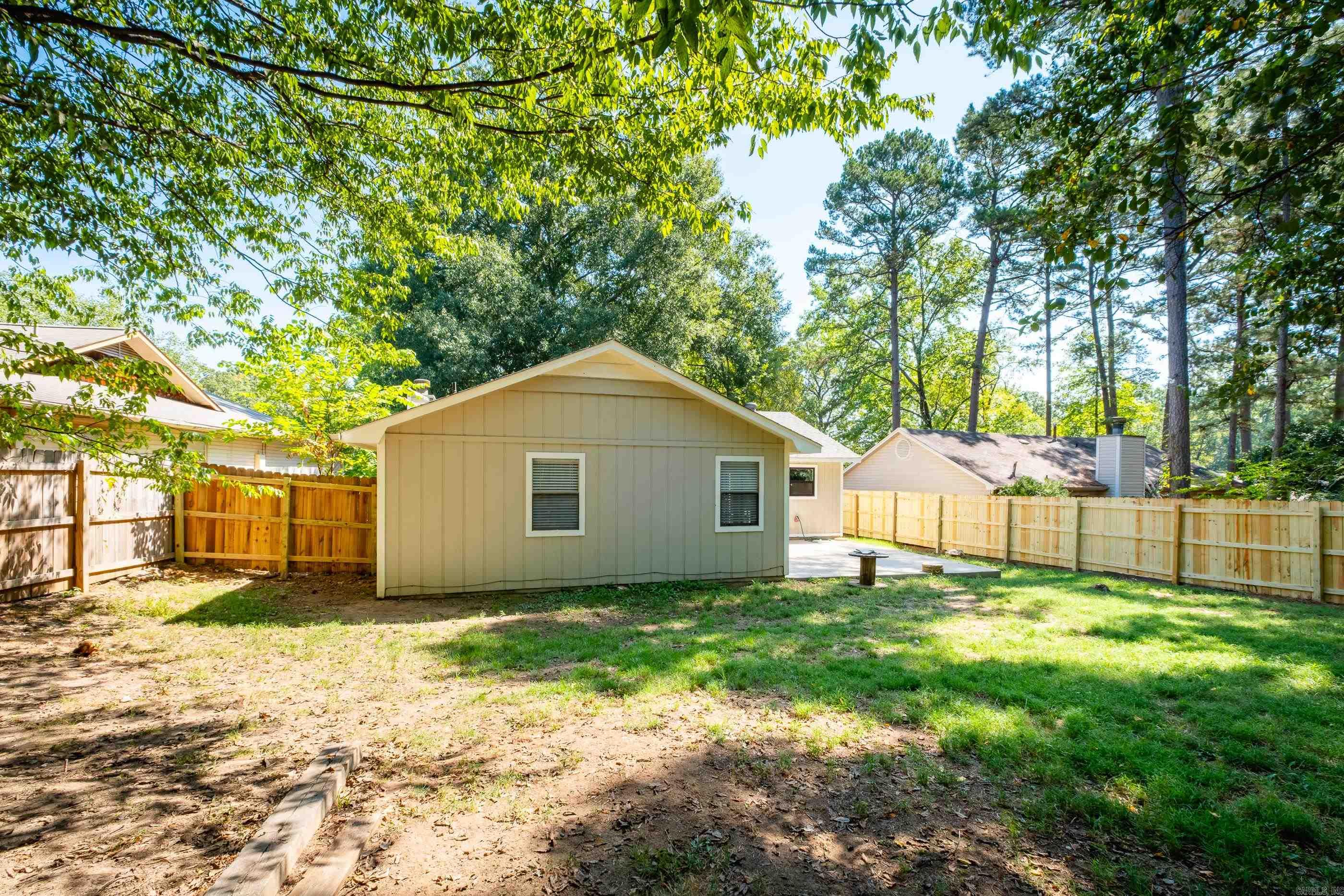 5 Smoking Oaks  Maumelle, AR