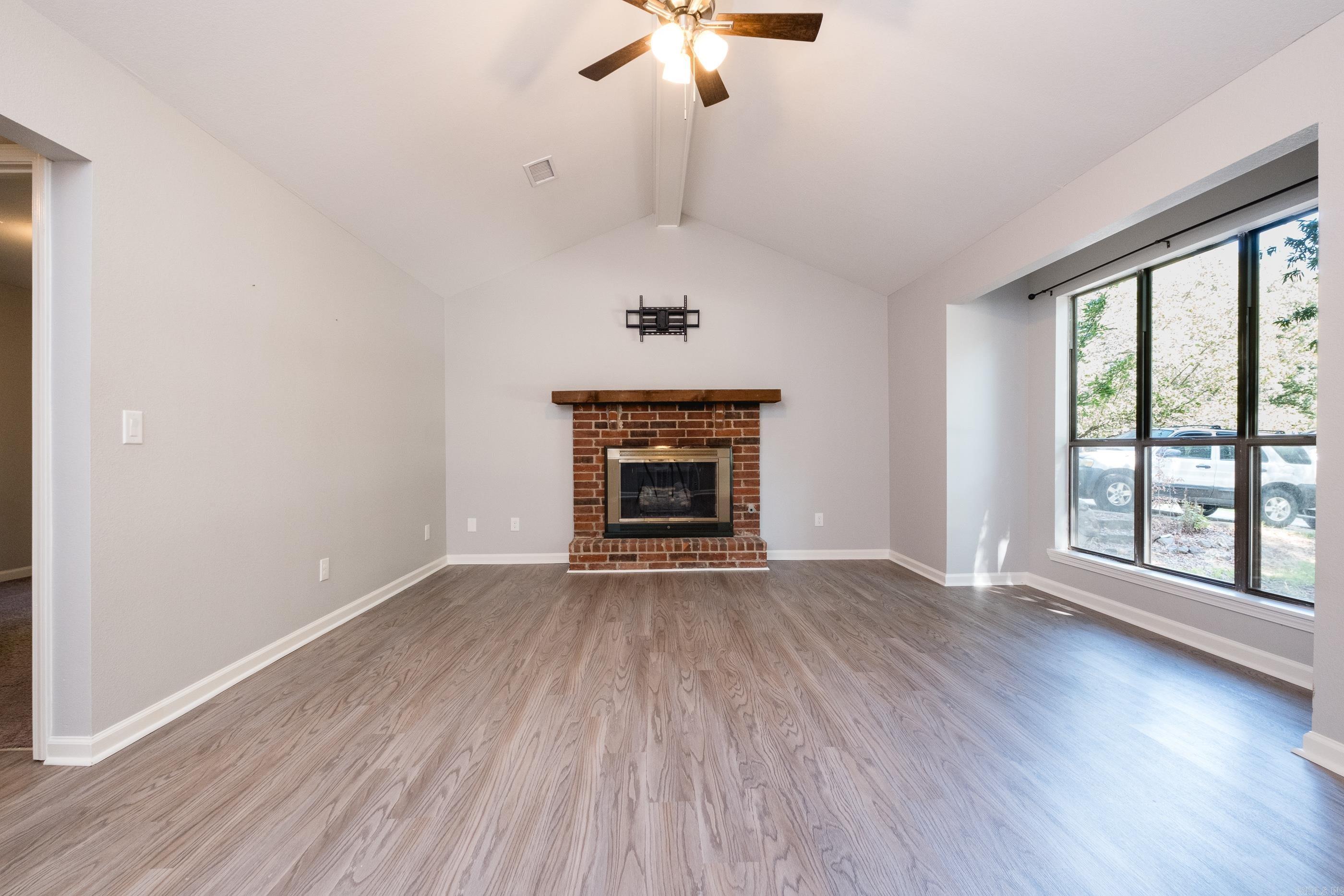 5 Smoking Oaks  Maumelle, AR