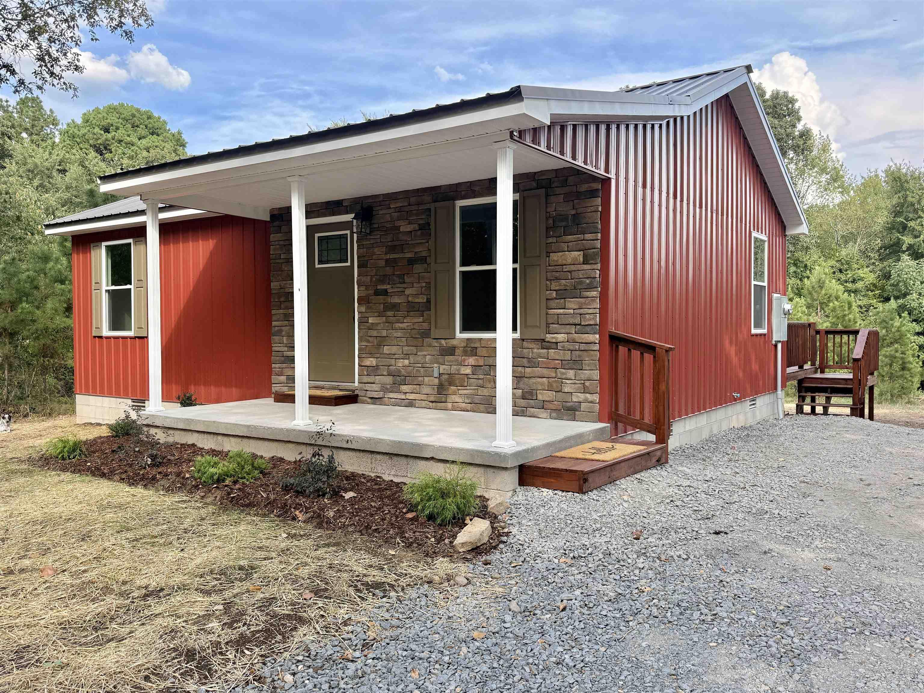 198 Batesville Mountain Rd. — exterior