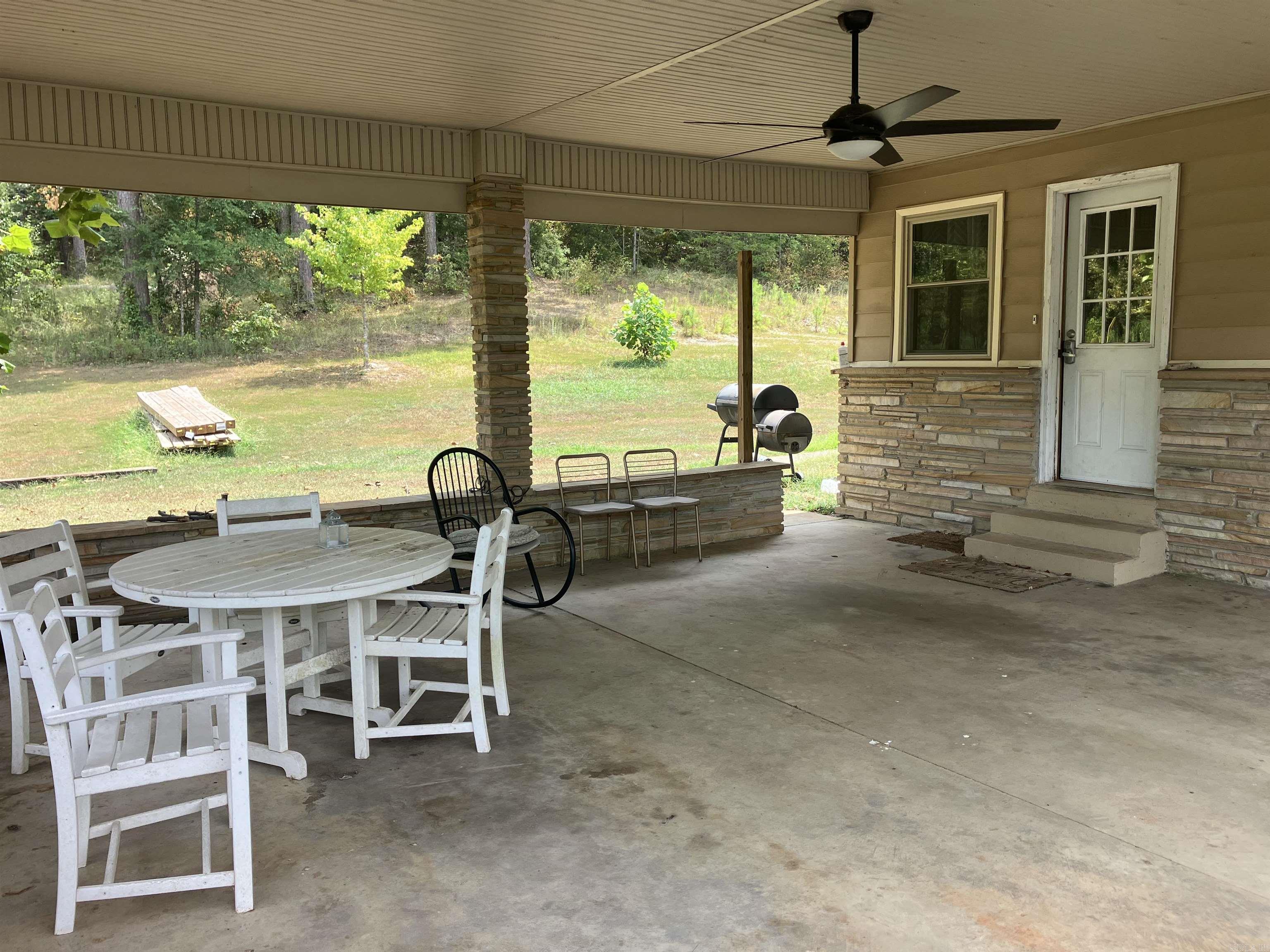 1068 Hwy 27S  Mount Ida, AR