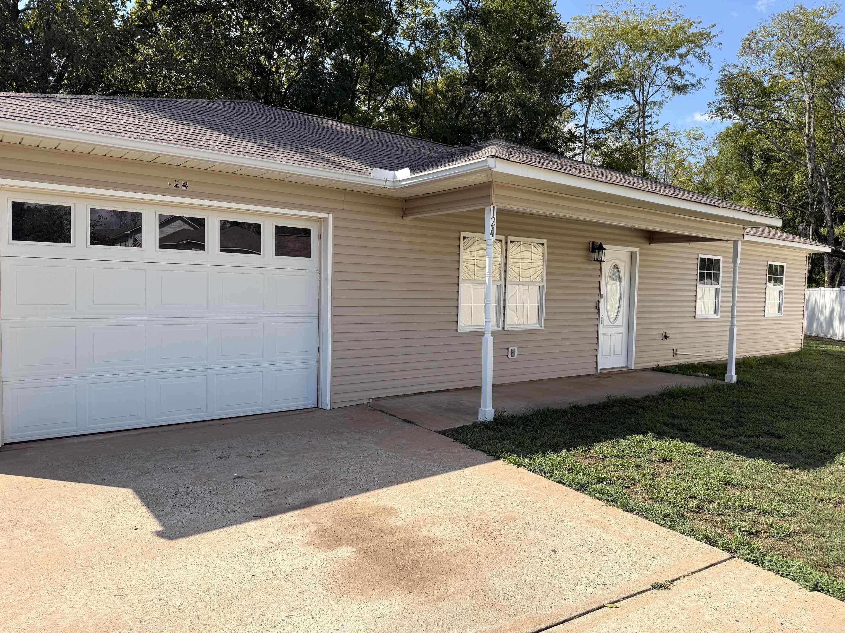 124  Summer  Hot Springs, AR