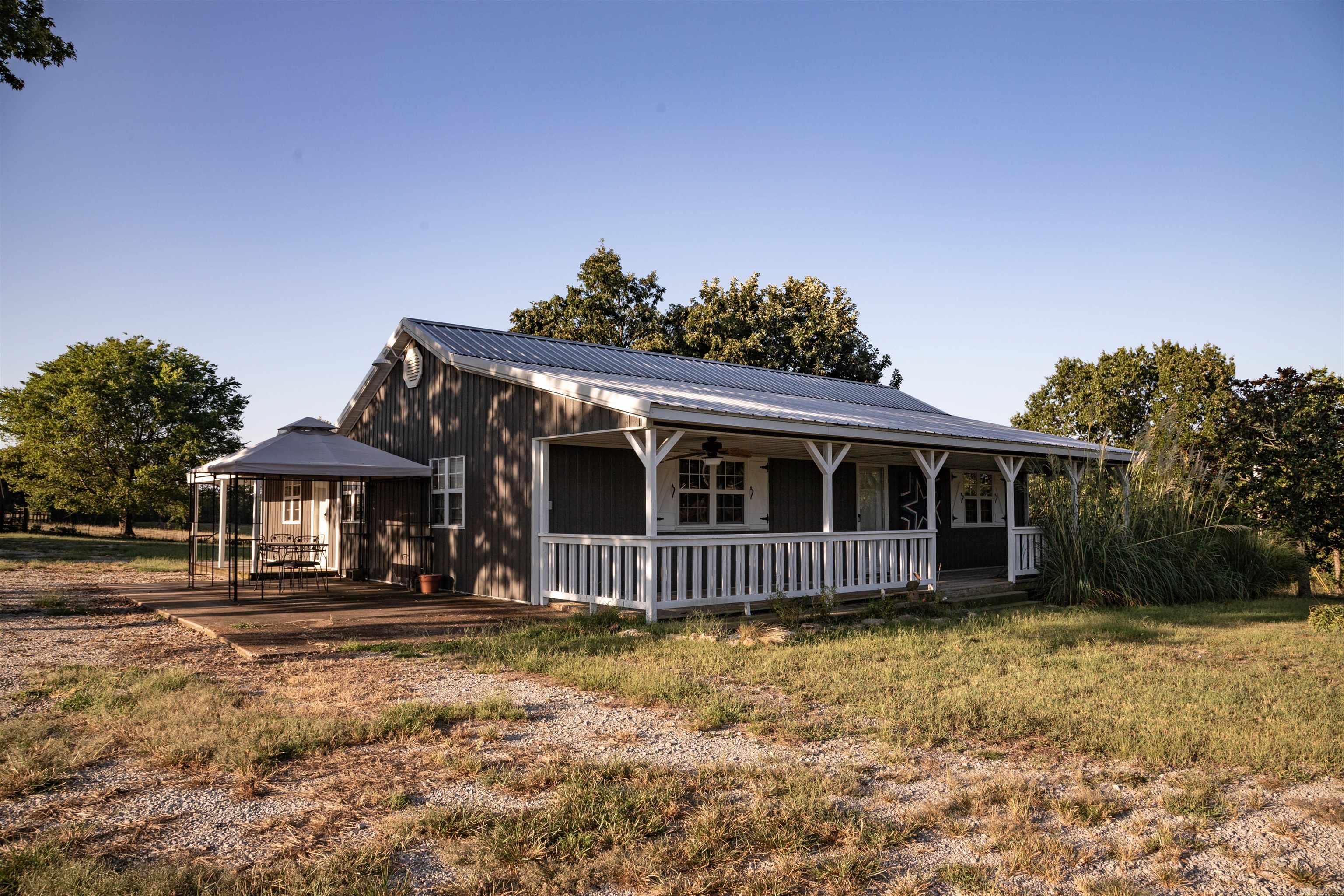 1145 Broadleaf Rd Road