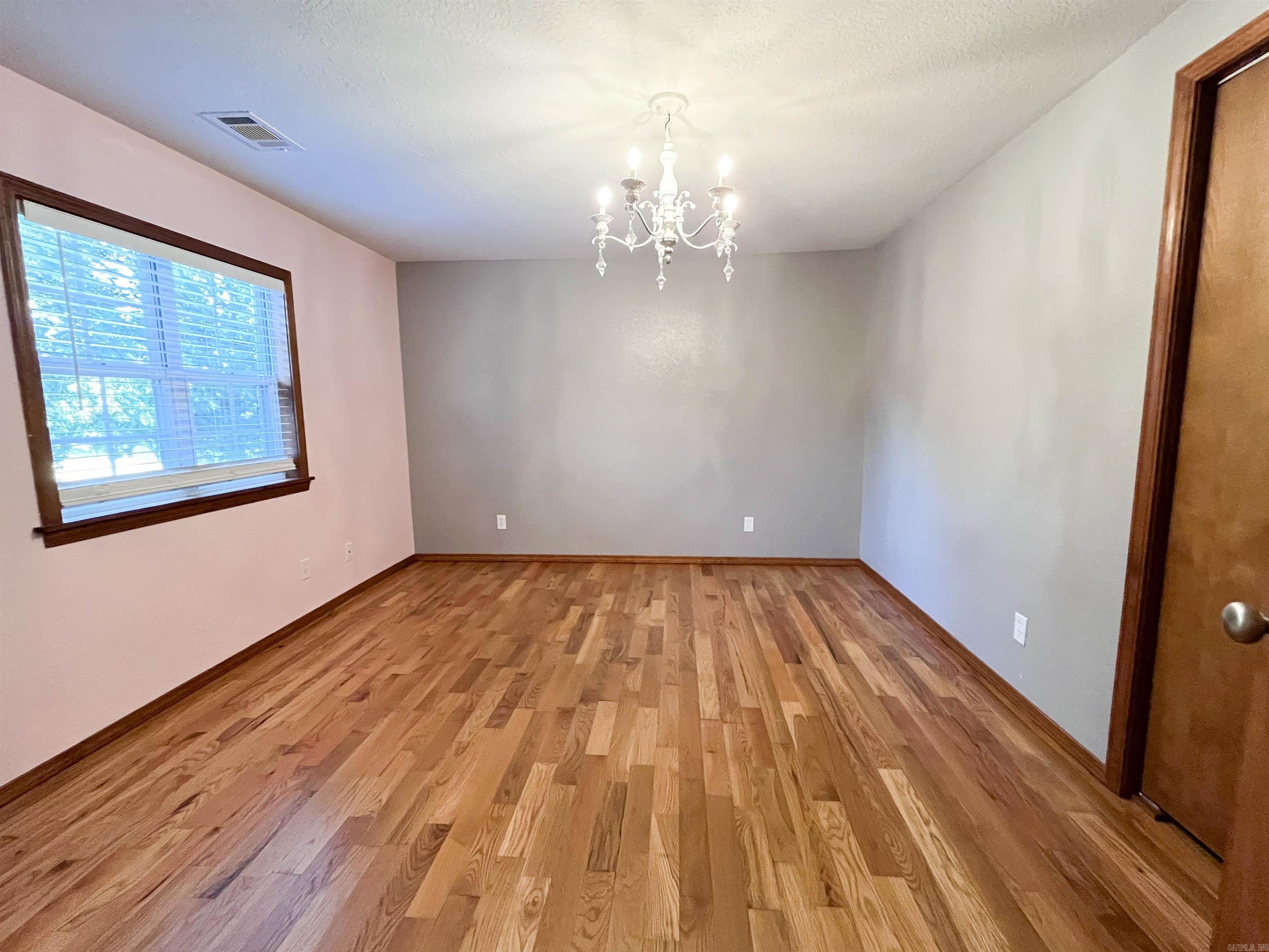 1145 Broadleaf Rd Road
