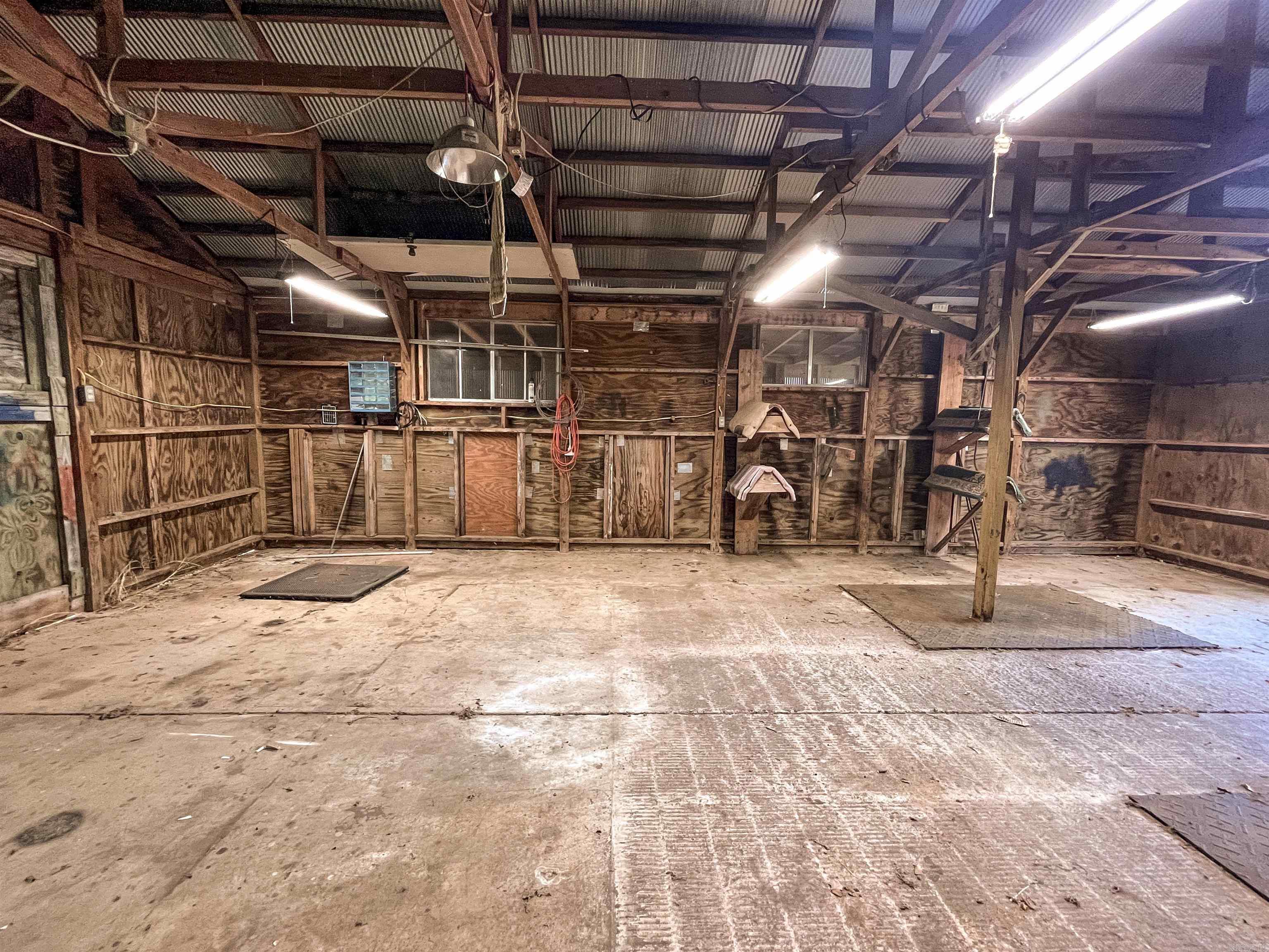 1145 Broadleaf Rd Road