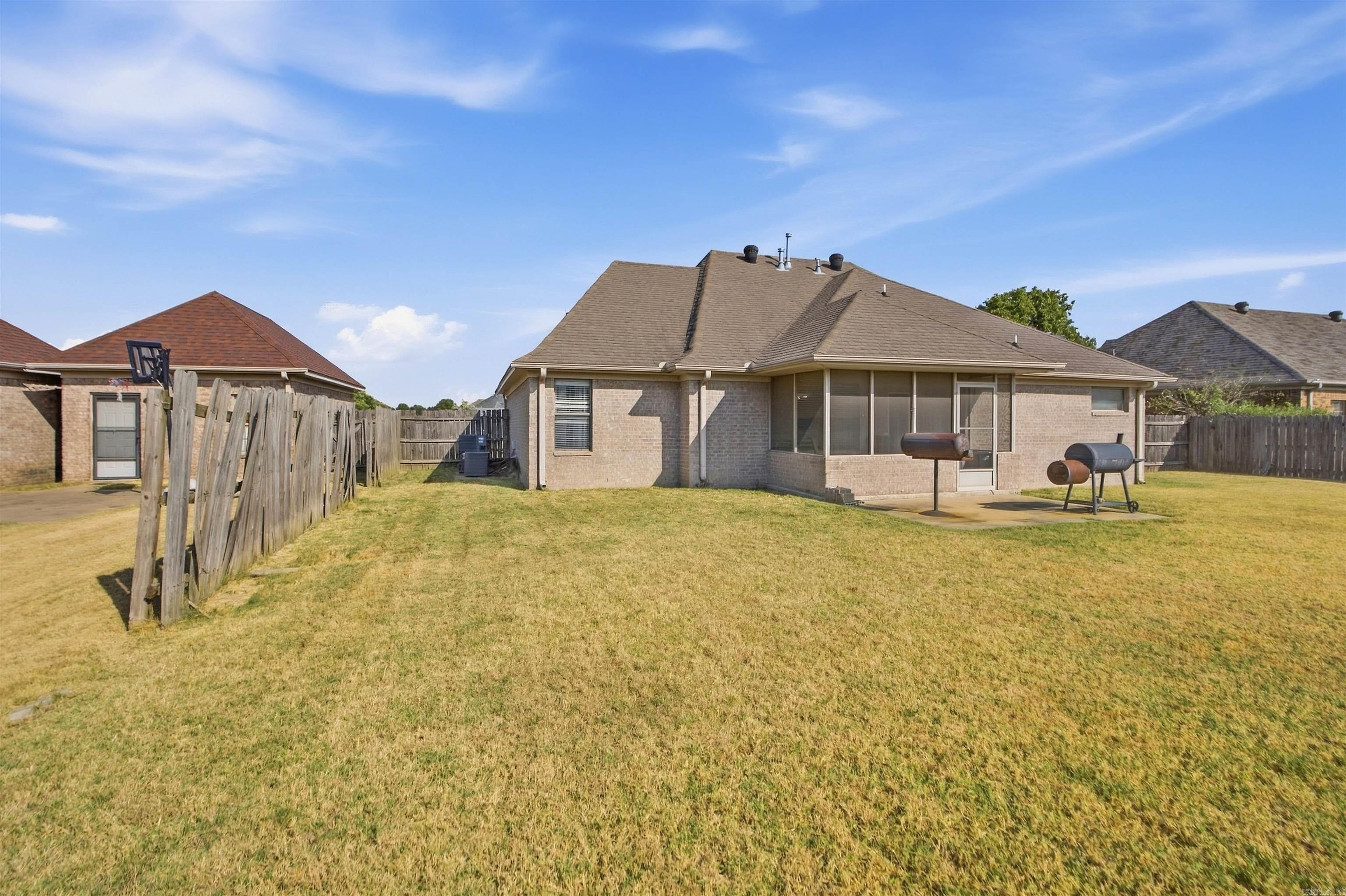 902 Rue Le Maison  Marion, AR