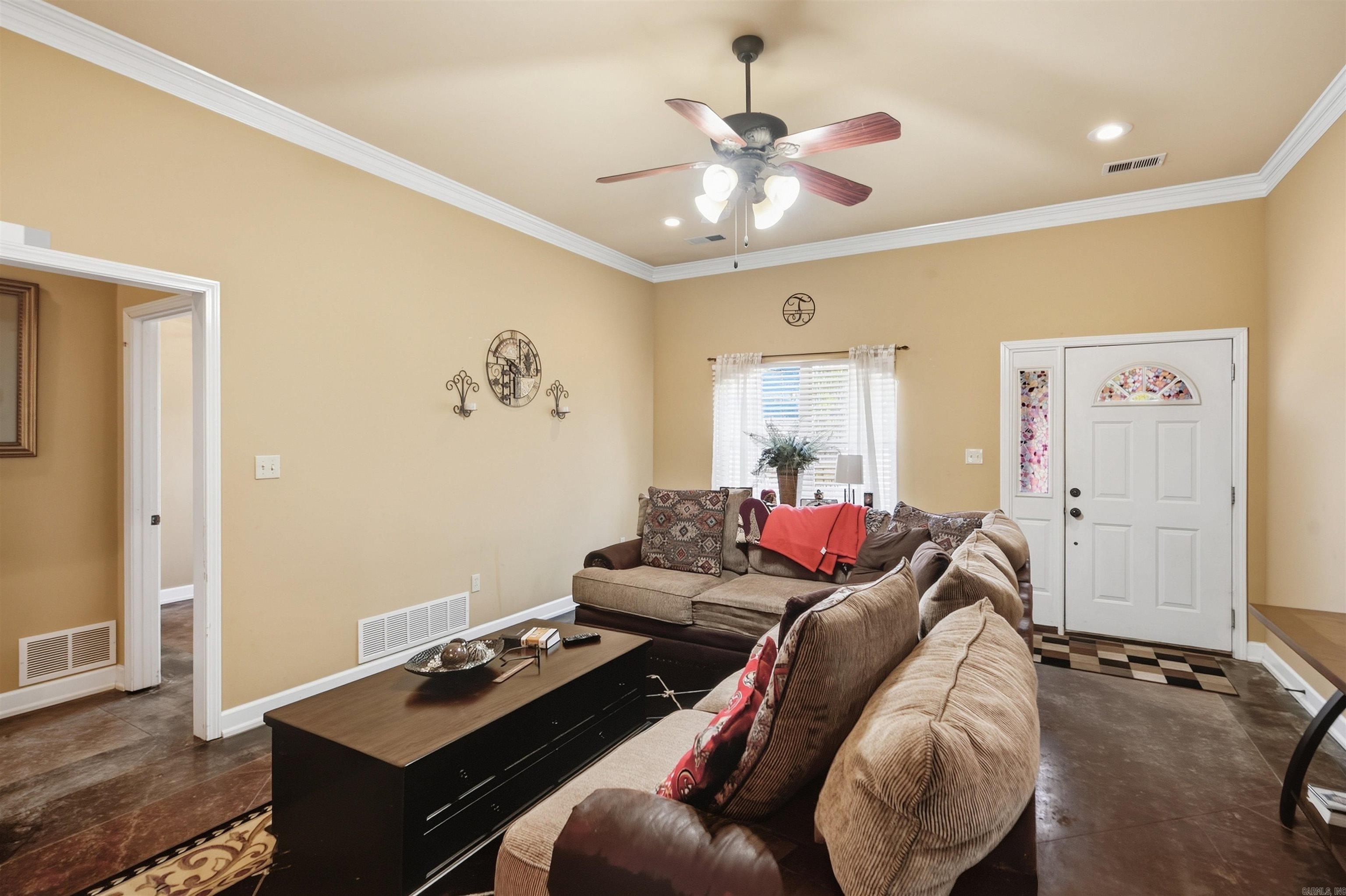 902 Rue Le Maison  Marion, AR