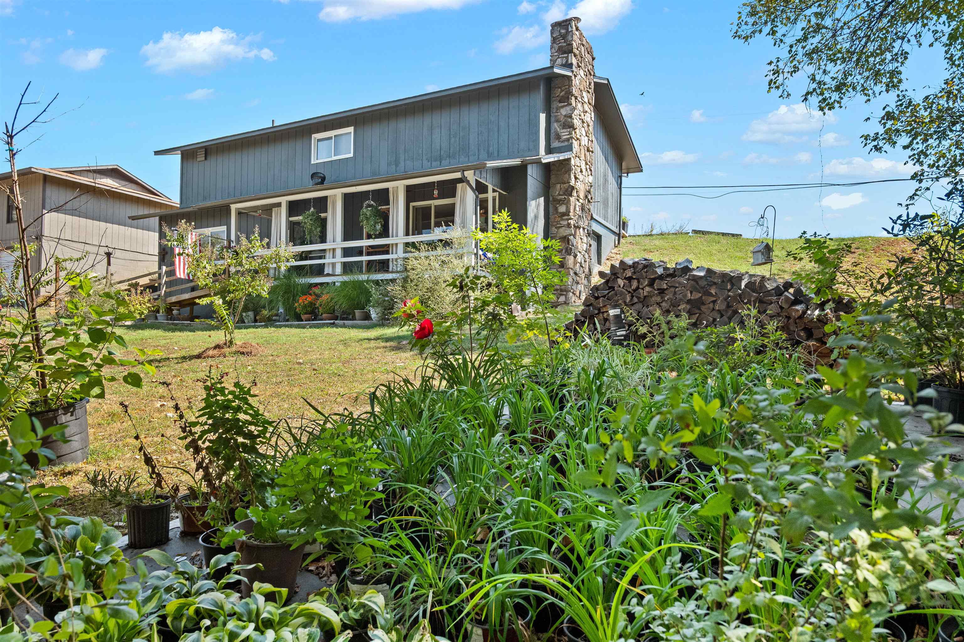 3618 Highway 62 412