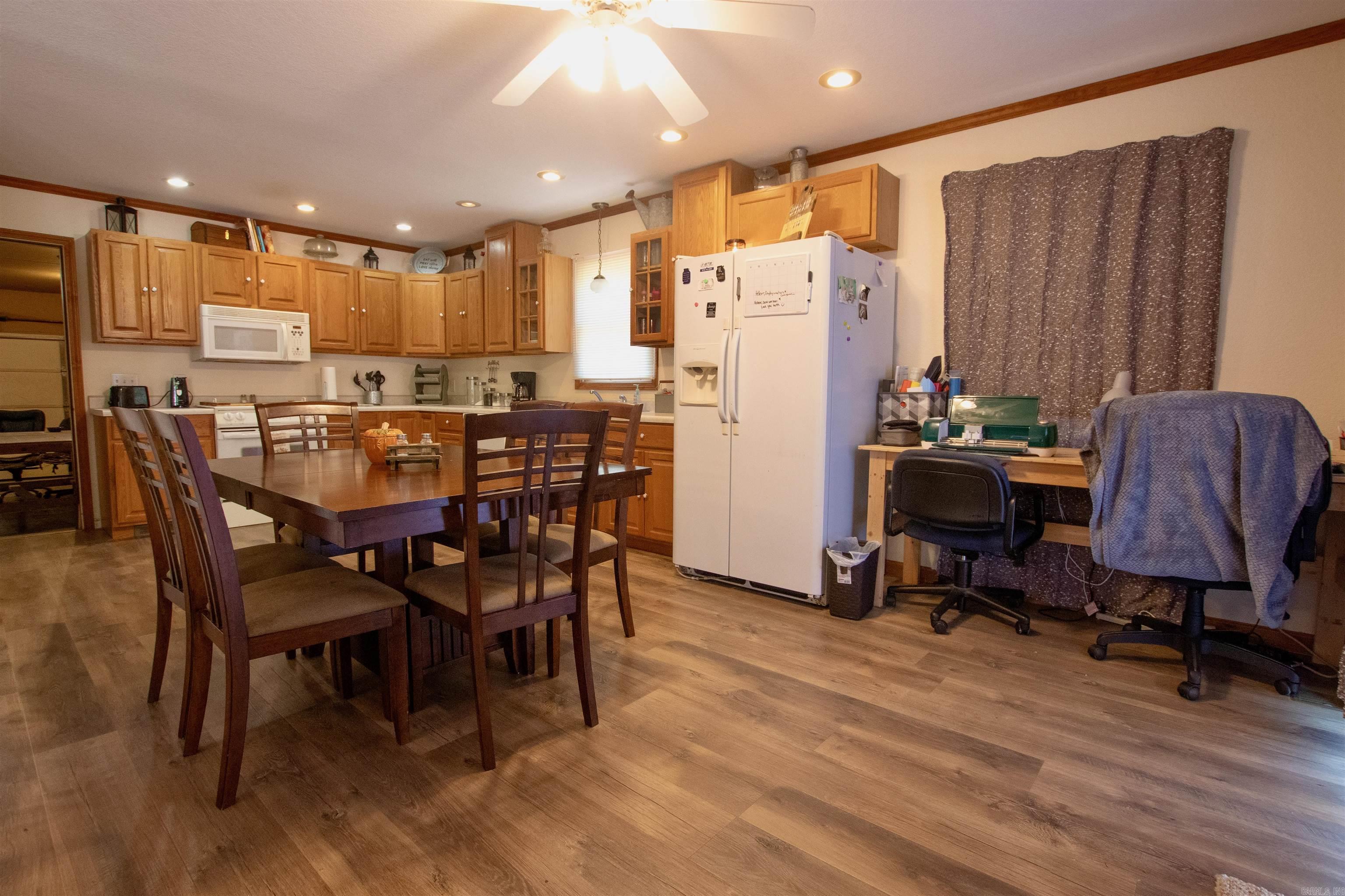 152 E Lakeshore Dr  Cherokee Village, AR