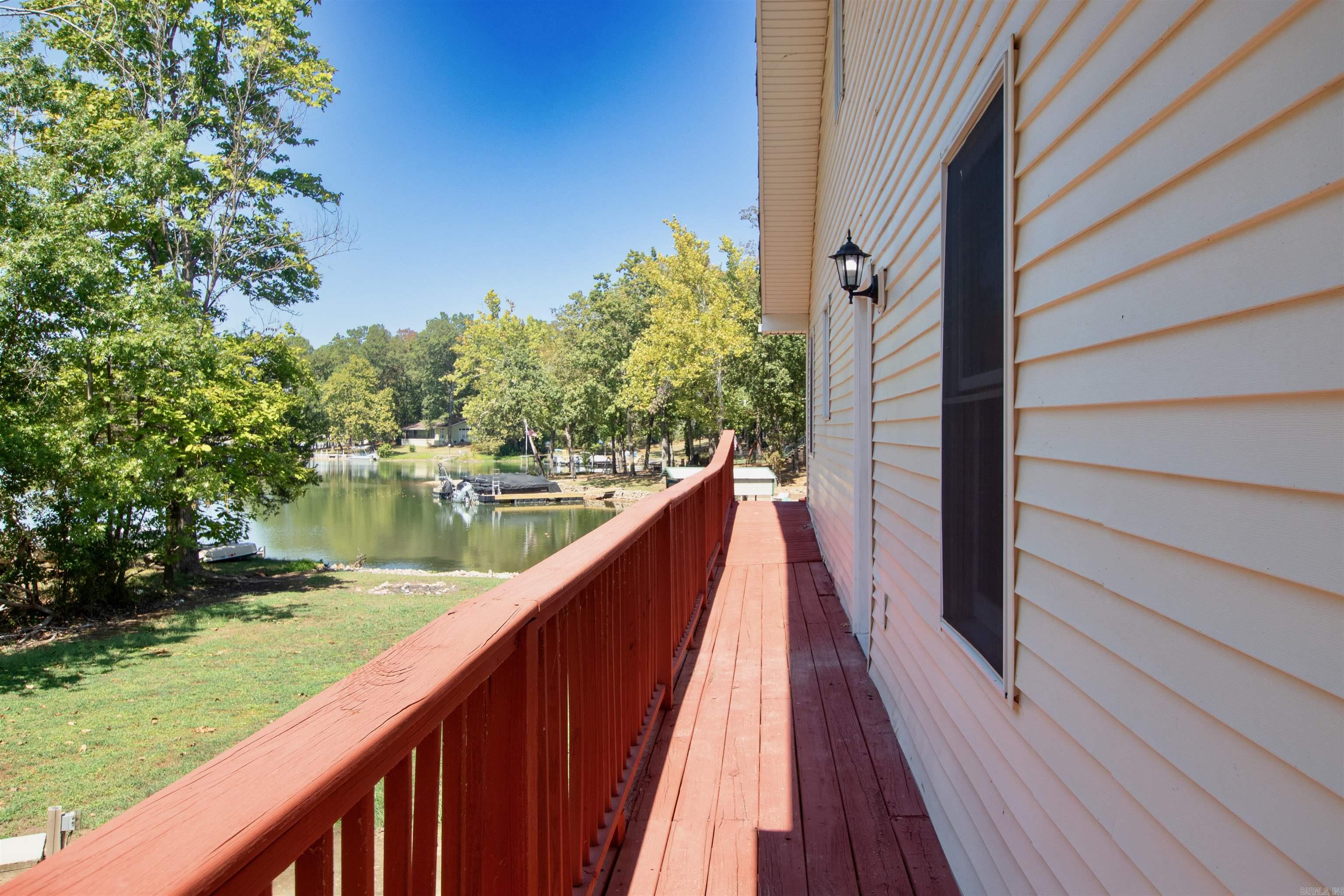152 E Lakeshore Dr  Cherokee Village, AR