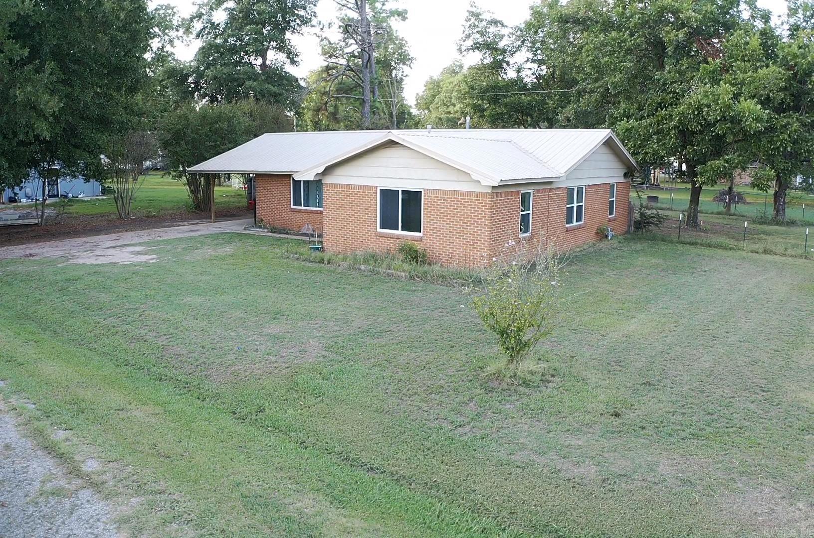 105 E Moore St  Tuckerman, AR