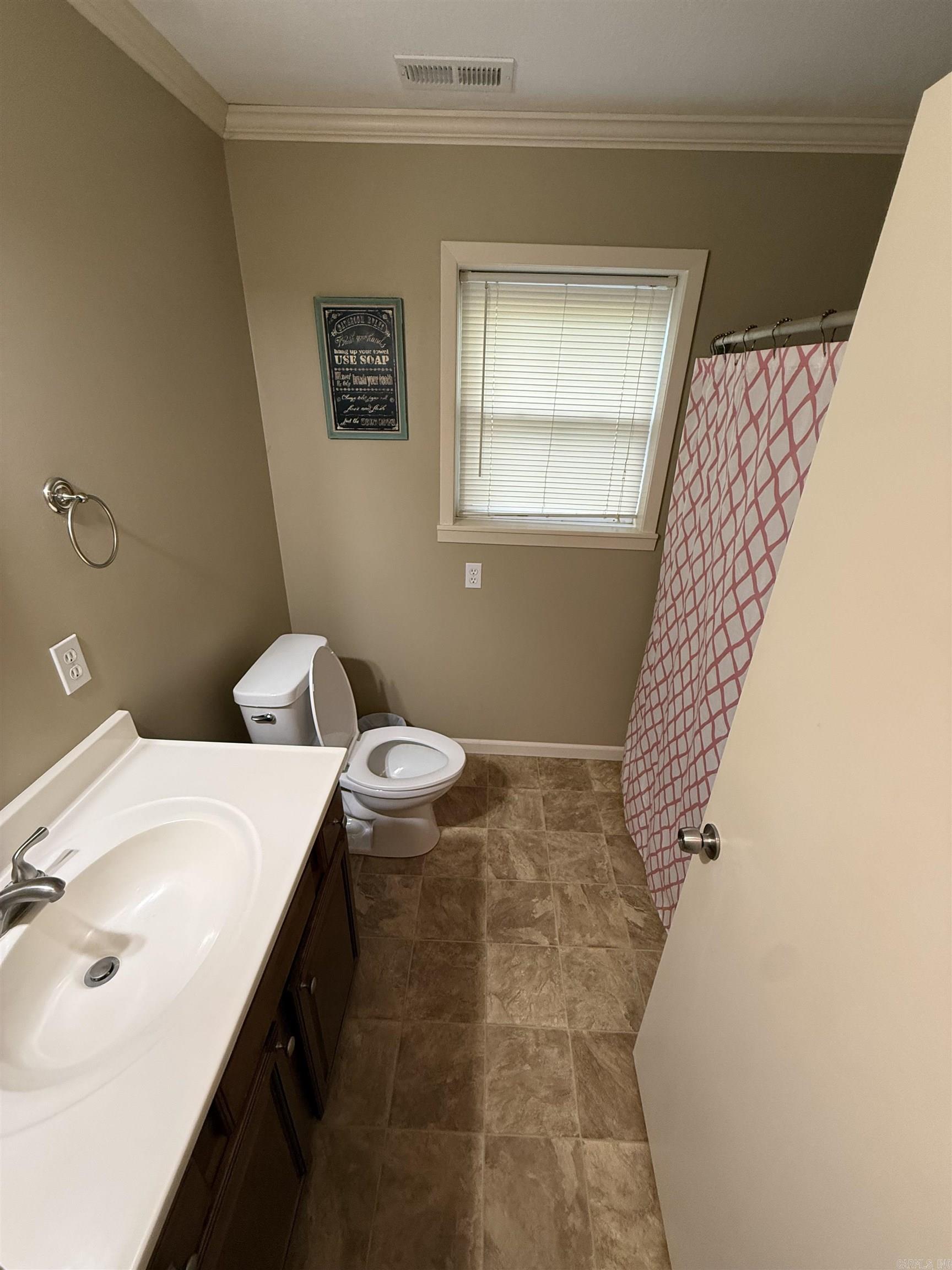 105 E Moore St  Tuckerman, AR