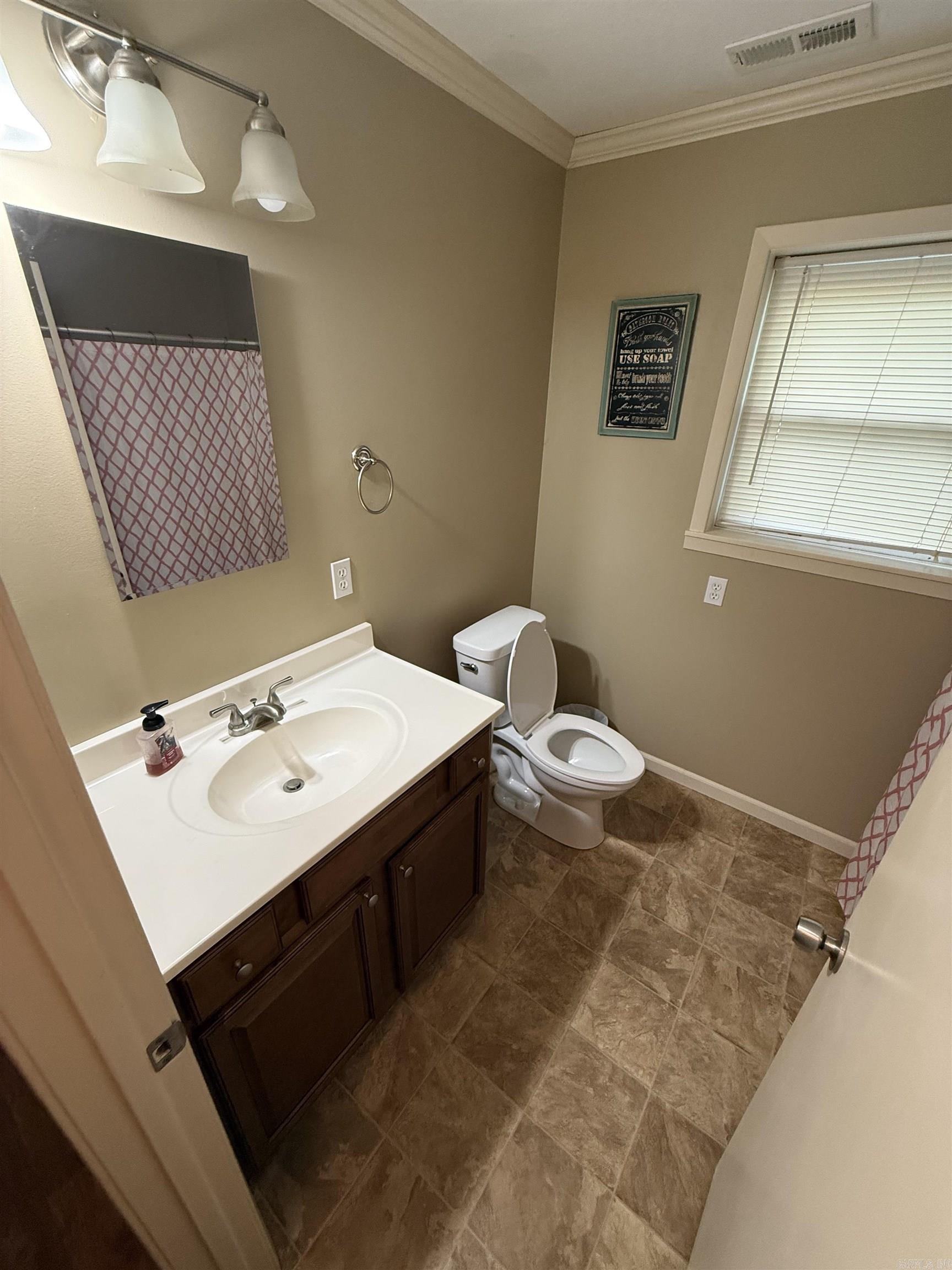 105 E Moore St  Tuckerman, AR