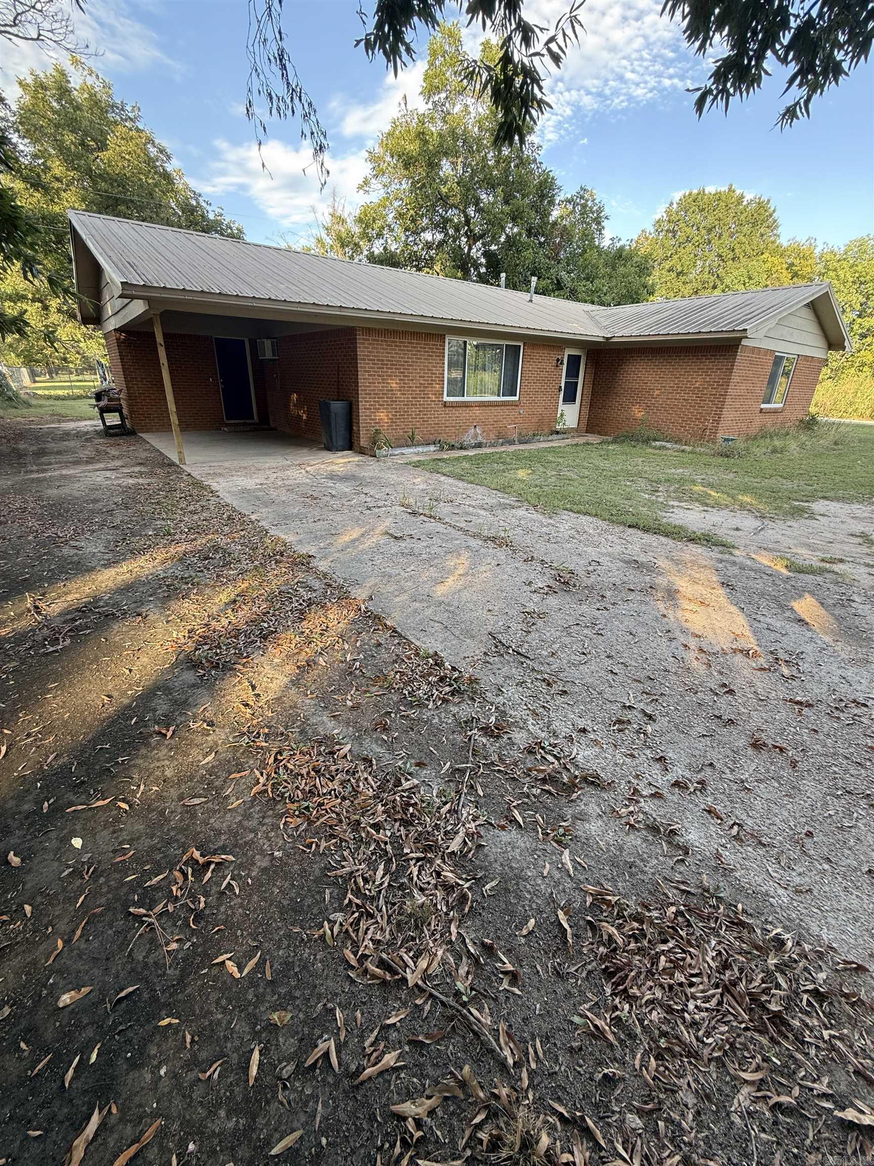 105 E Moore St  Tuckerman, AR