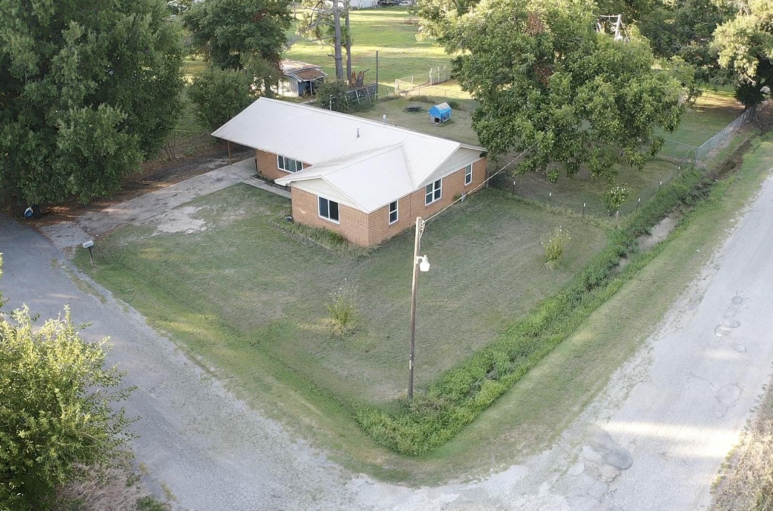 105 E Moore St  Tuckerman, AR