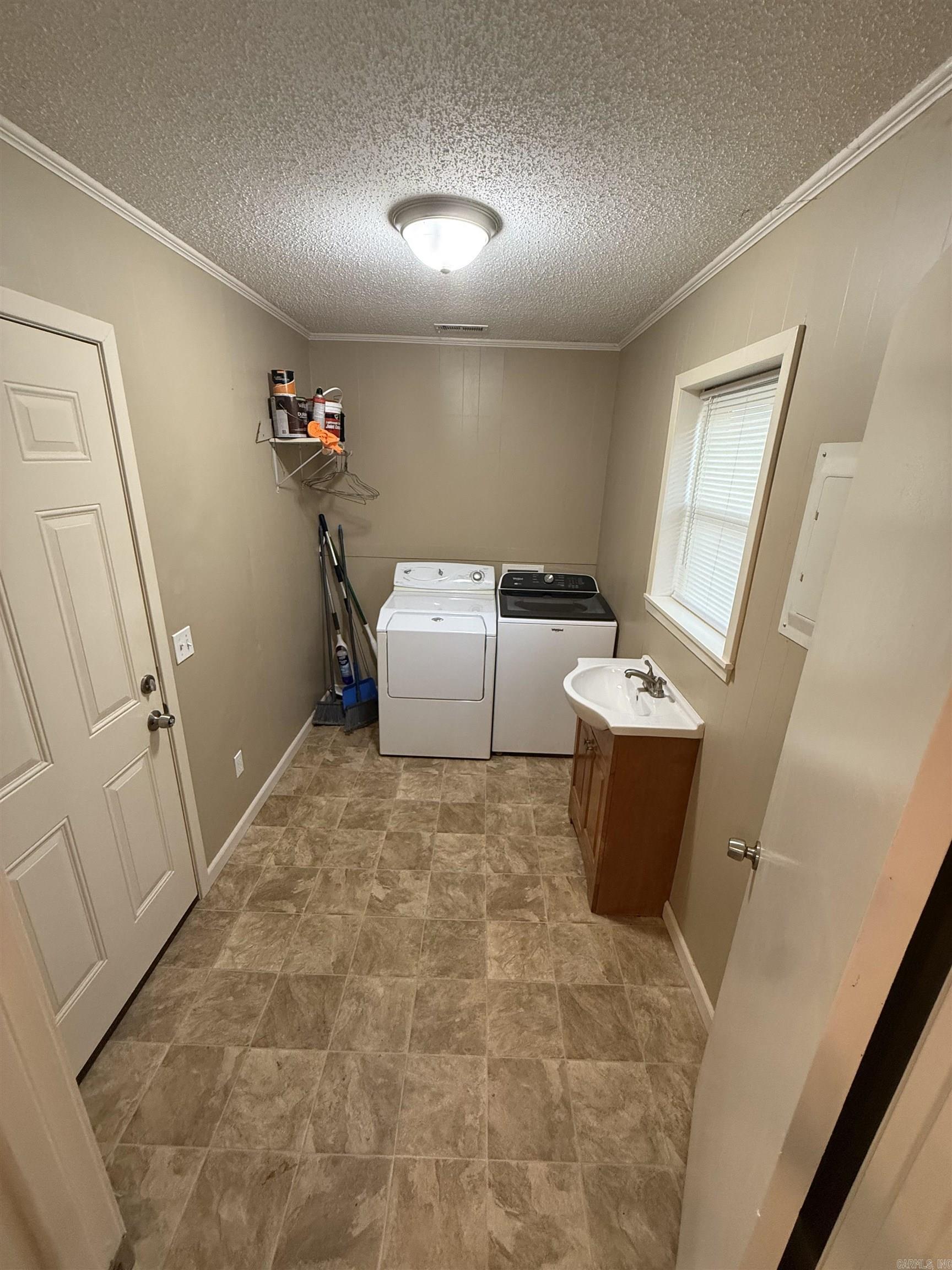 105 E Moore St  Tuckerman, AR