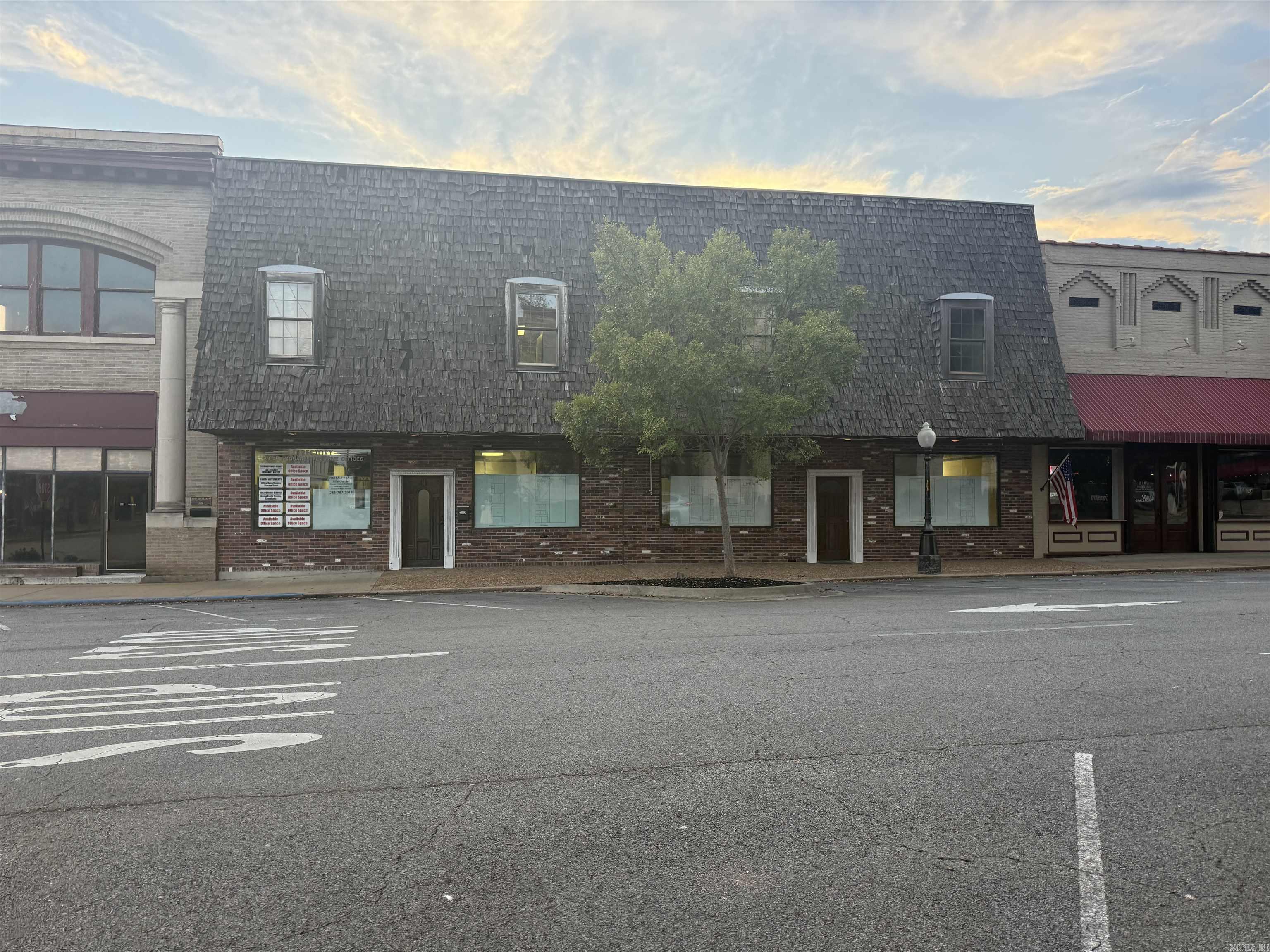 303 N Spruce Street — exterior