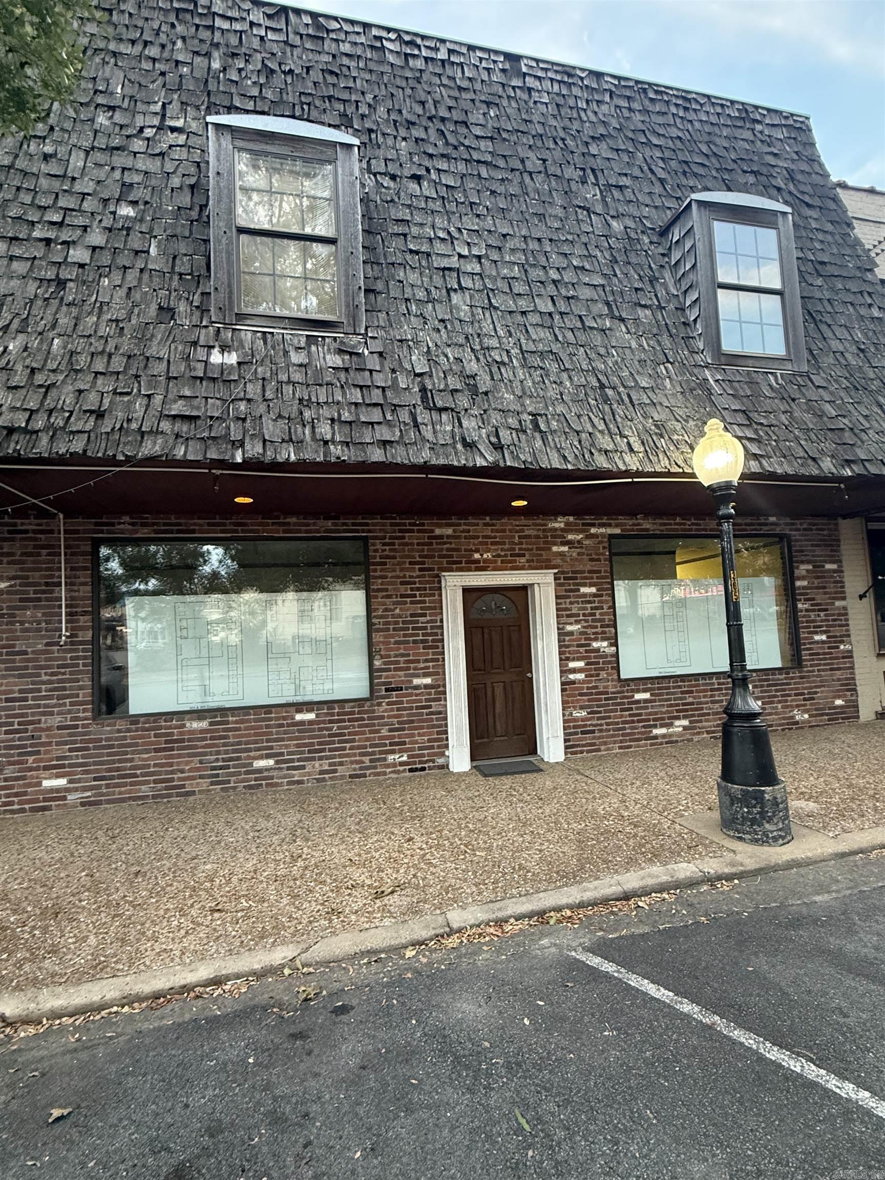 303 N Spruce Street — photo 3