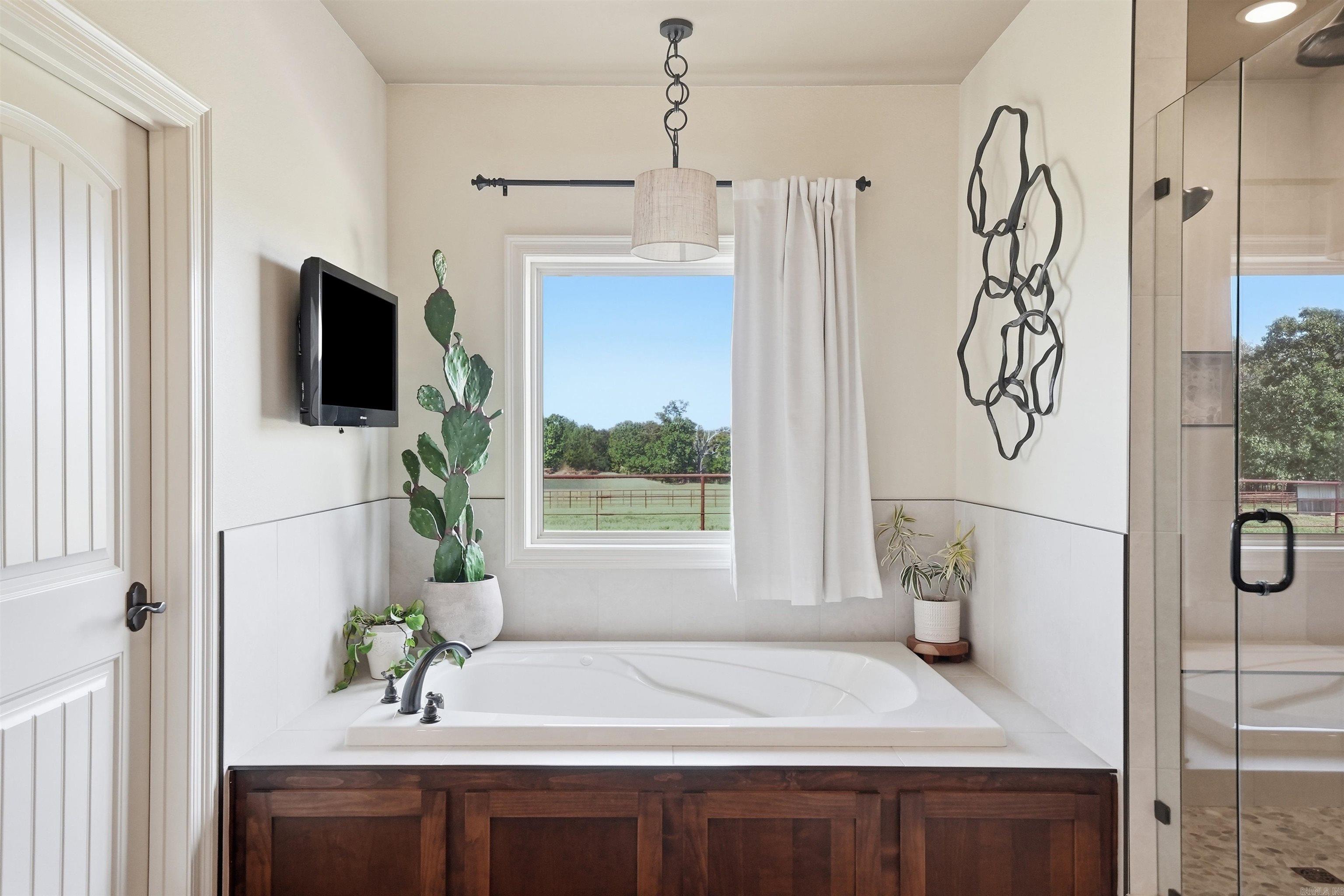 340 Harvey Jobe Romance, AR 72136