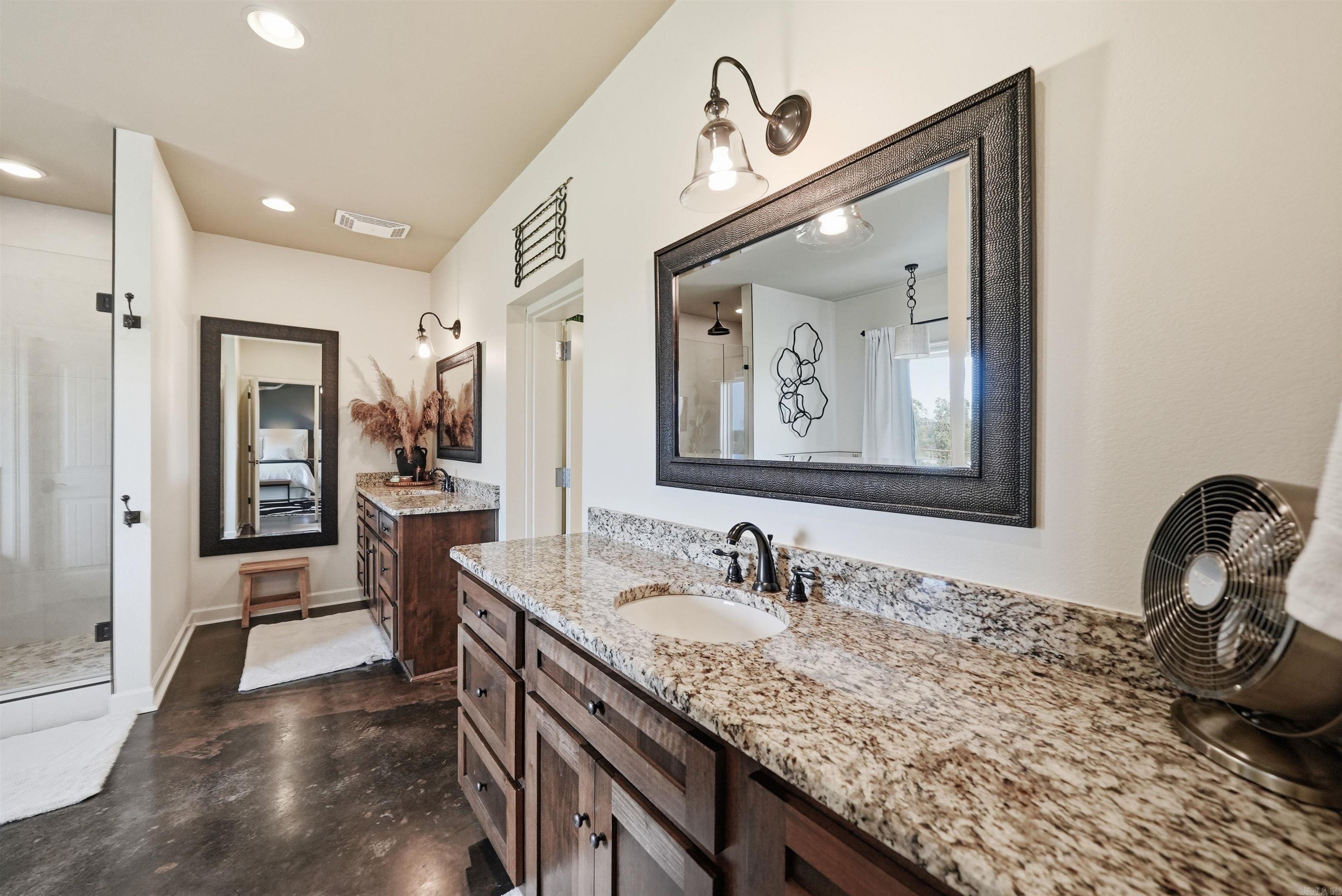 340 Harvey Jobe Romance, AR 72136