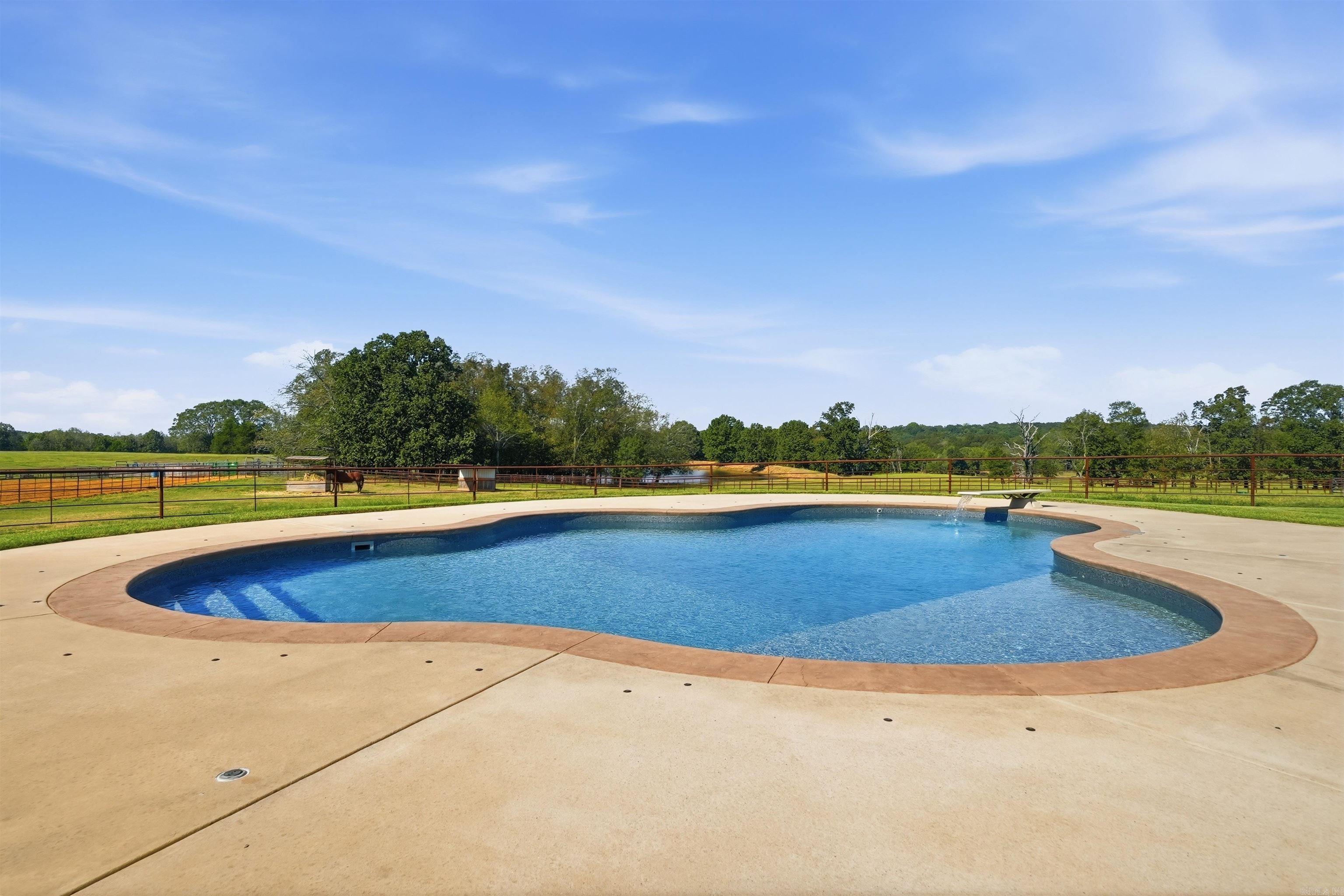 340 Harvey Jobe Romance, AR 72136