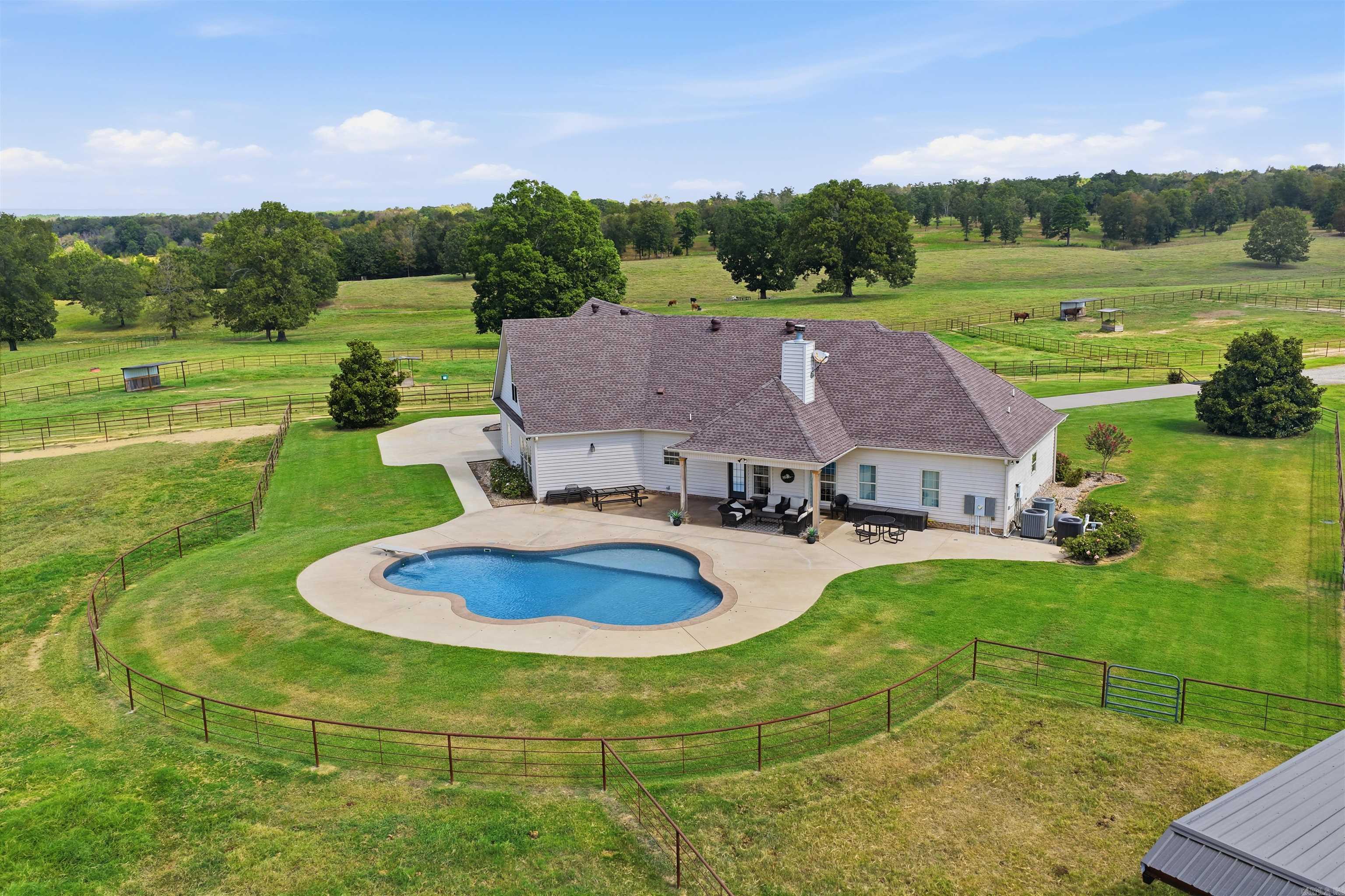 340 Harvey Jobe Romance, AR 72136