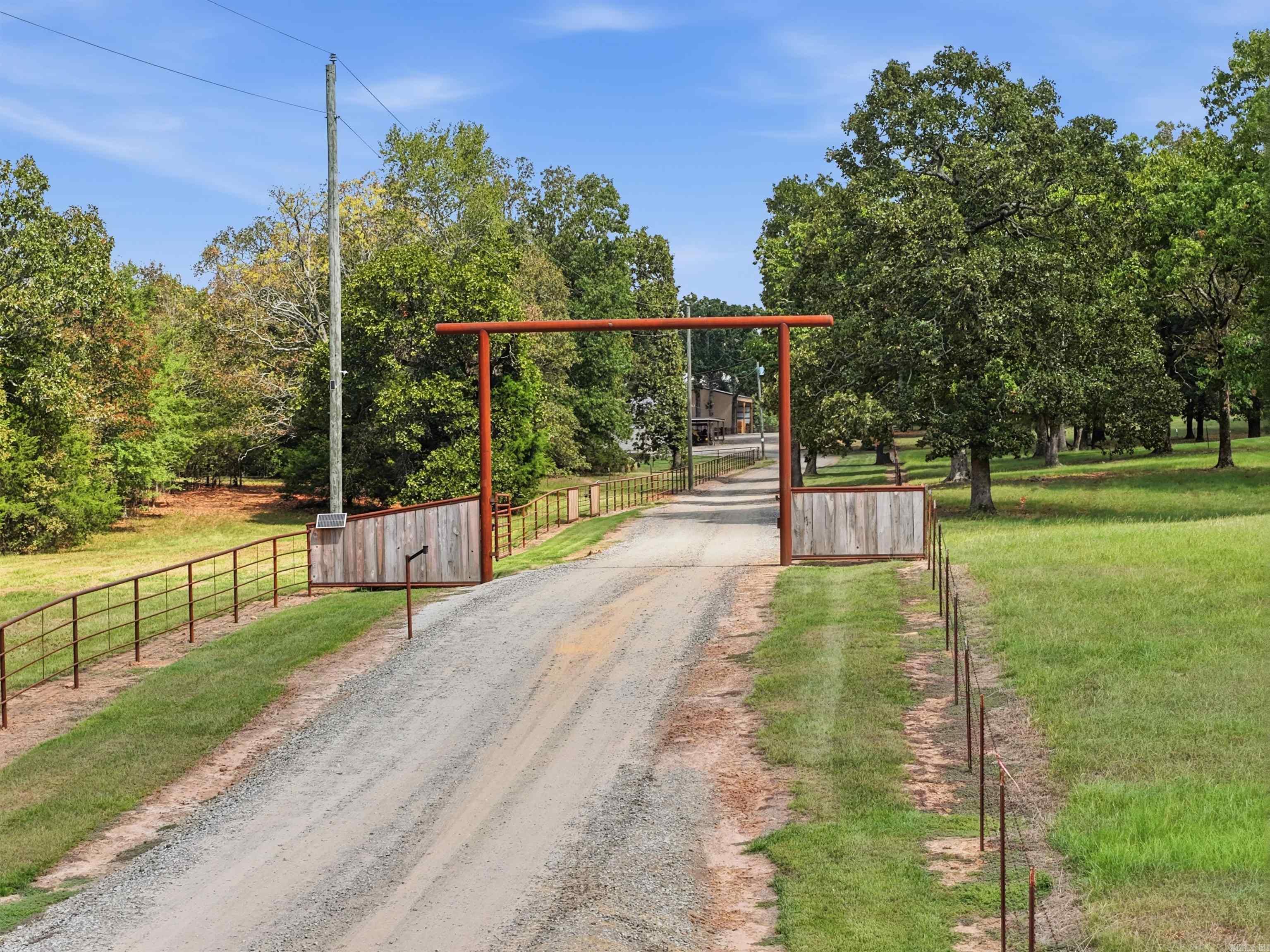 340 Harvey Jobe Romance, AR 72136