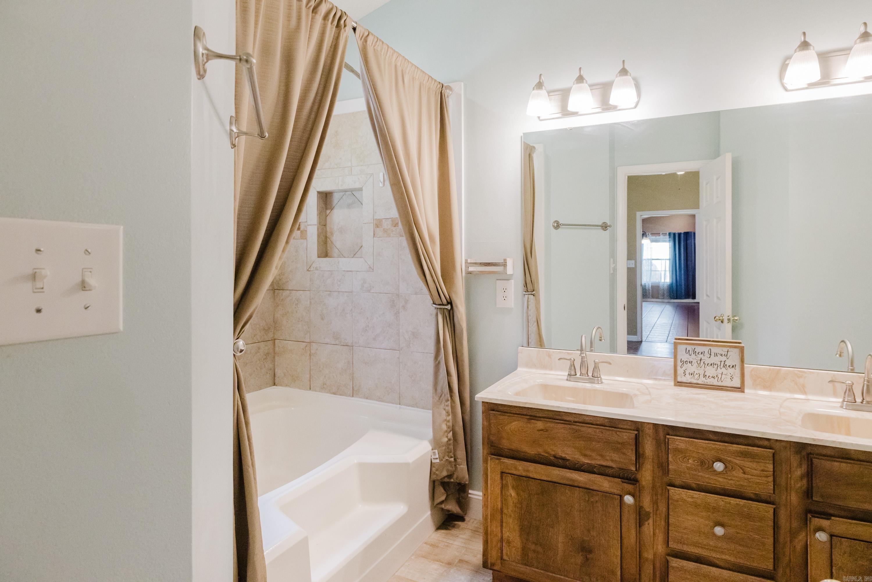 902 Weatherford  Benton, AR