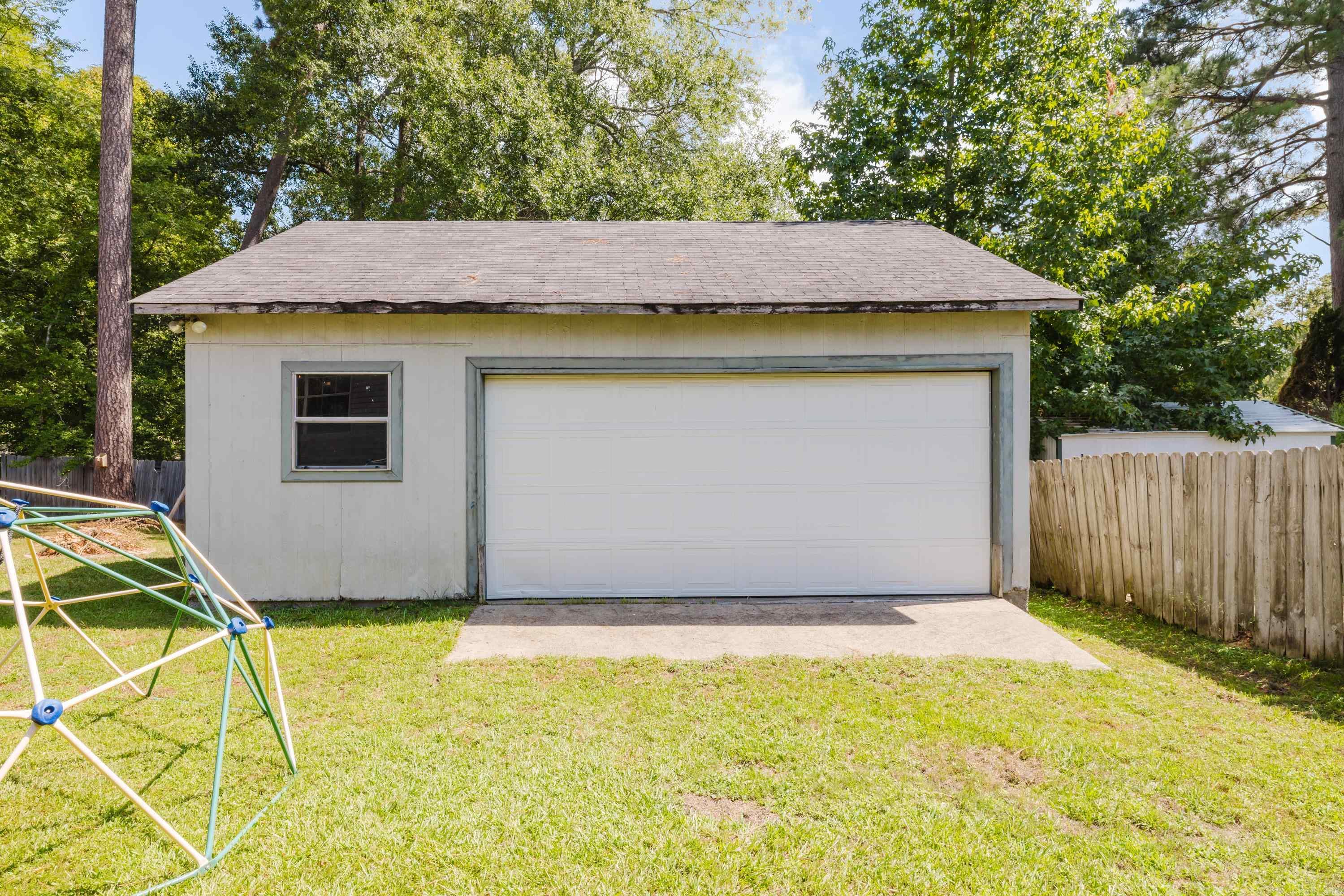 902 Weatherford  Benton, AR