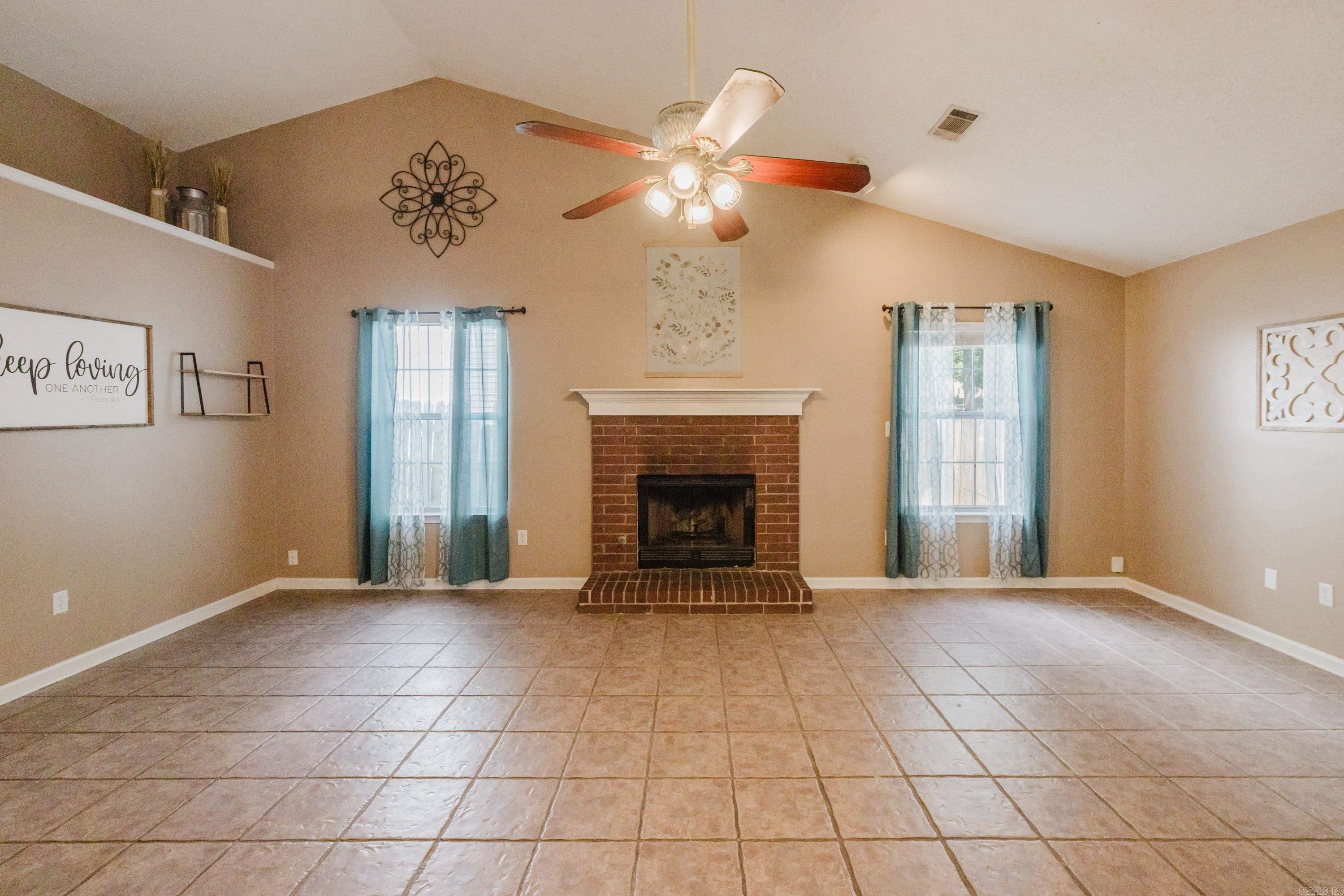 902 Weatherford  Benton, AR