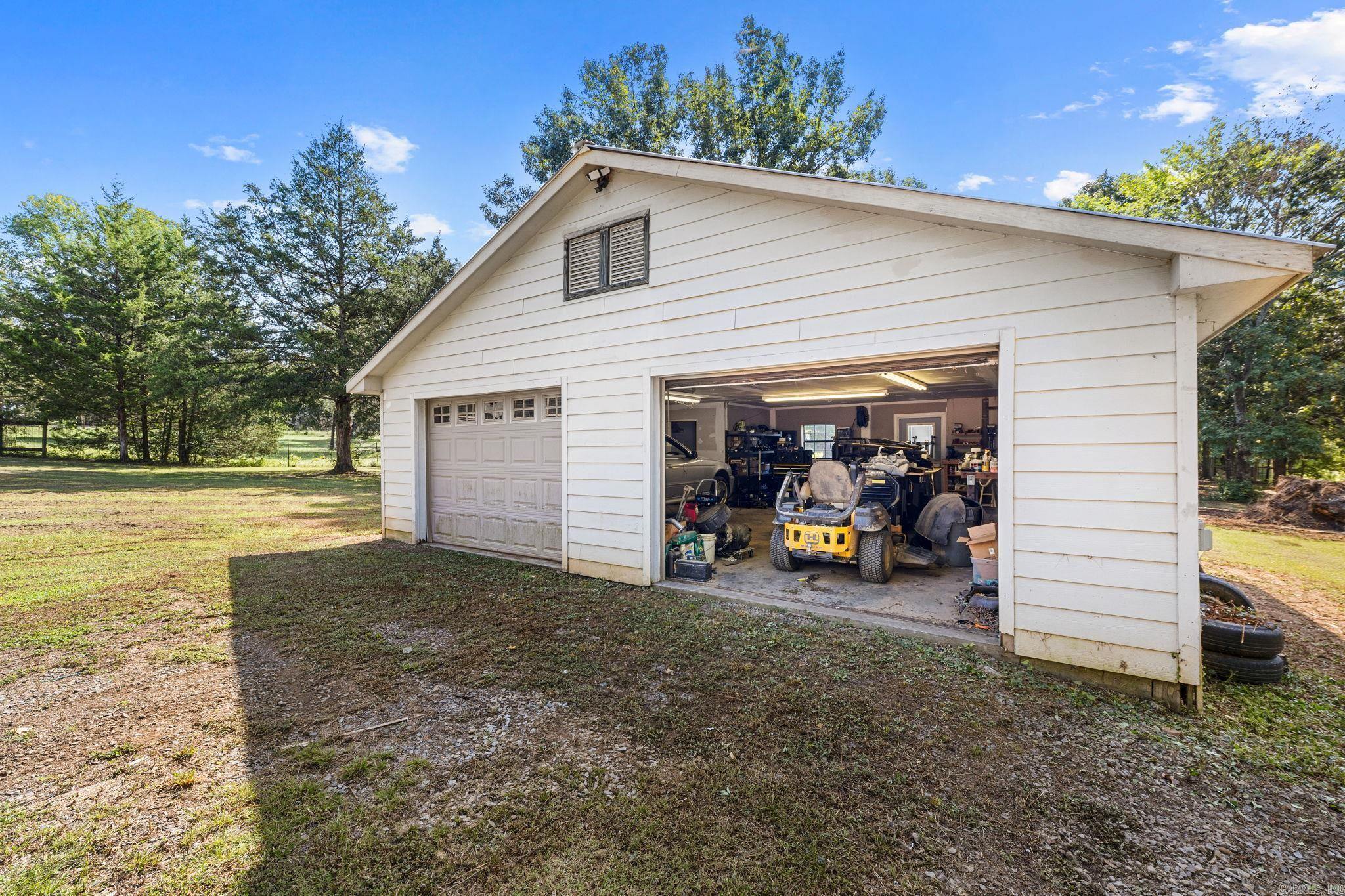 27 N Springhill Ln  Greenbrier, AR
