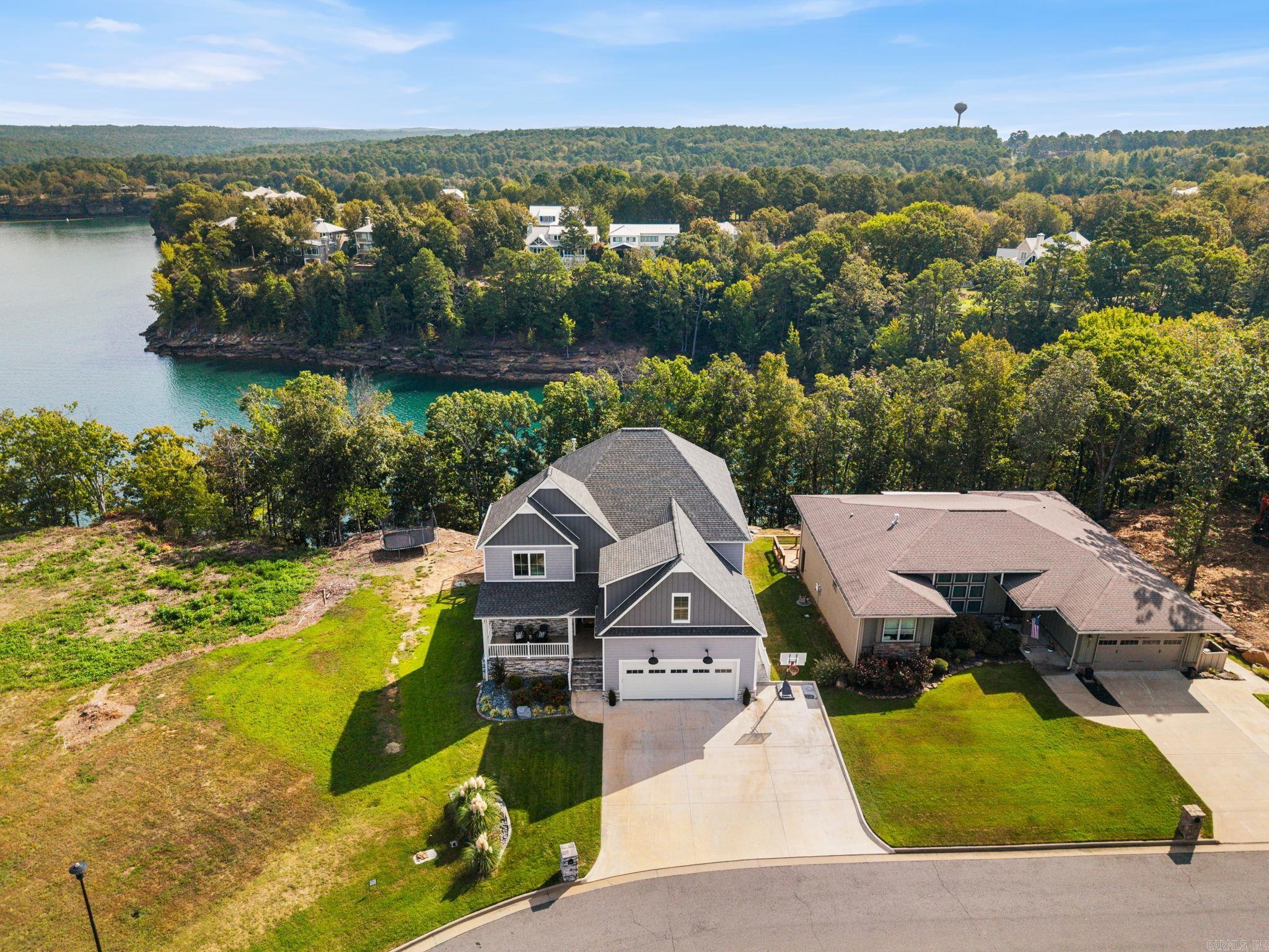 1020 Wisdom Pointe Lane — exterior